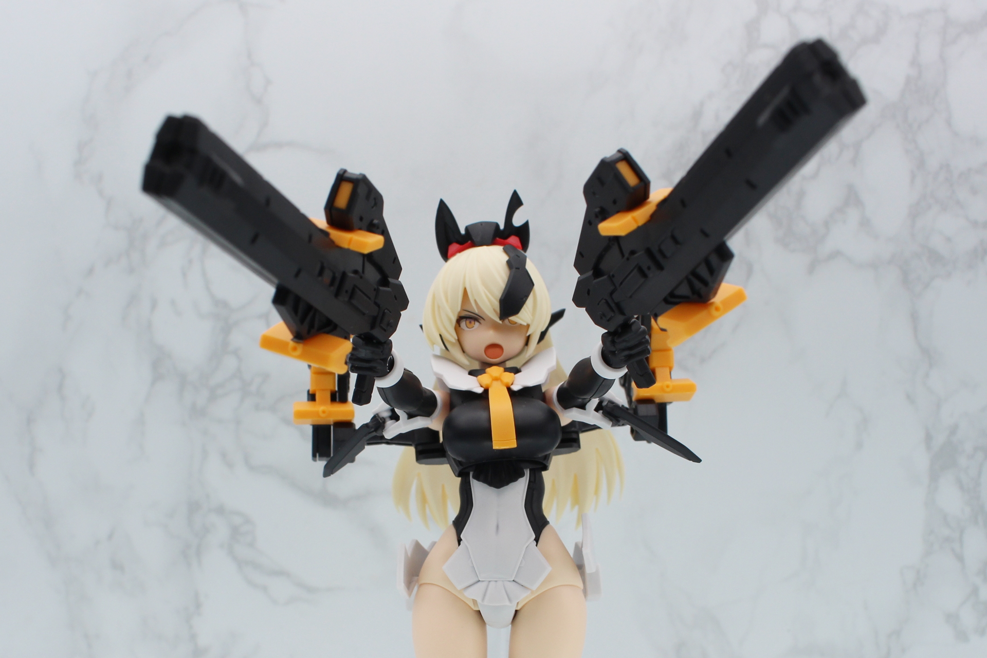 2丁装備のガンスリンガースタイルがよく似合う。ピンチ顔のフェイスパーツも活用したいところ