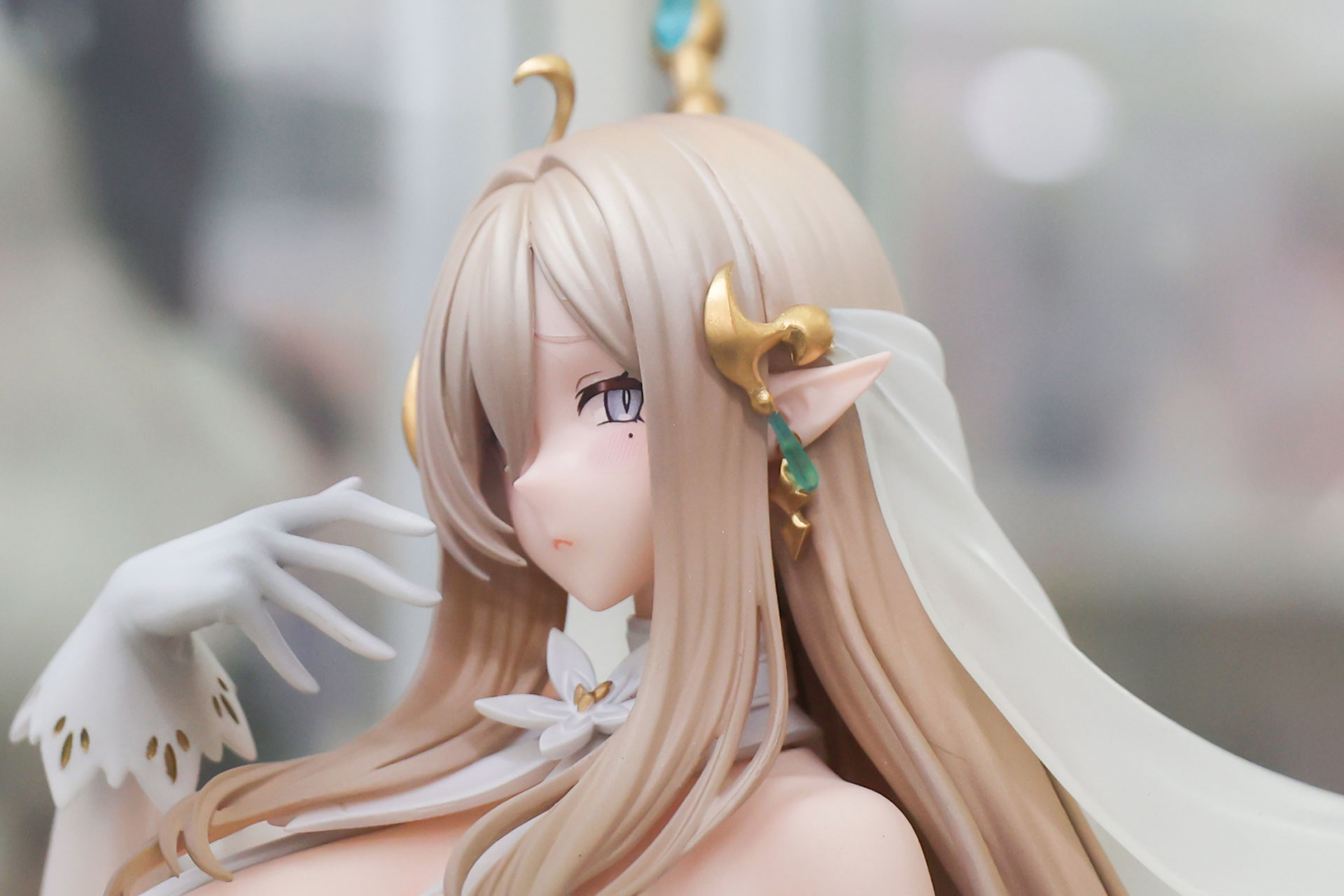 装飾もかなり細かく作り込まれている