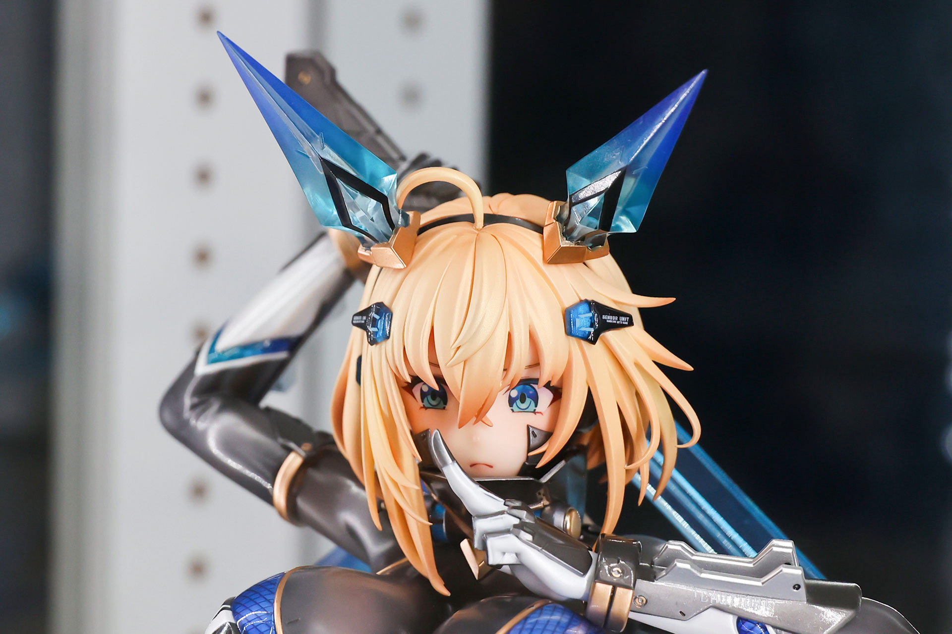 任務開始にあたり集中力を高めているようなポーズだ