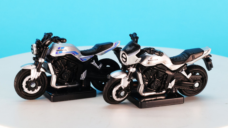 流れるようでスポーティーないでたちのCB1000Fをトミカで再現！