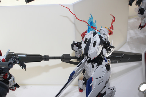 特別企画】「MG 1/100 ガンダムバルバトスルプス用 拡張パーツセット