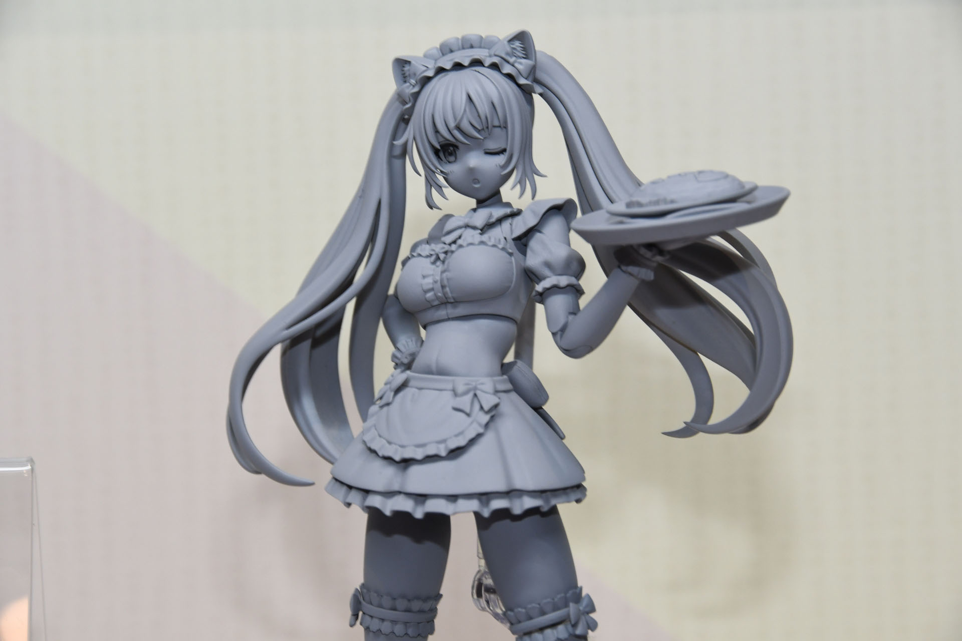 元は森倉円氏のイラストで、「創彩少女庭園」とは違うキャラクターが着ていた衣装だった。立体化にあたり細かくアレンジが加えられているという