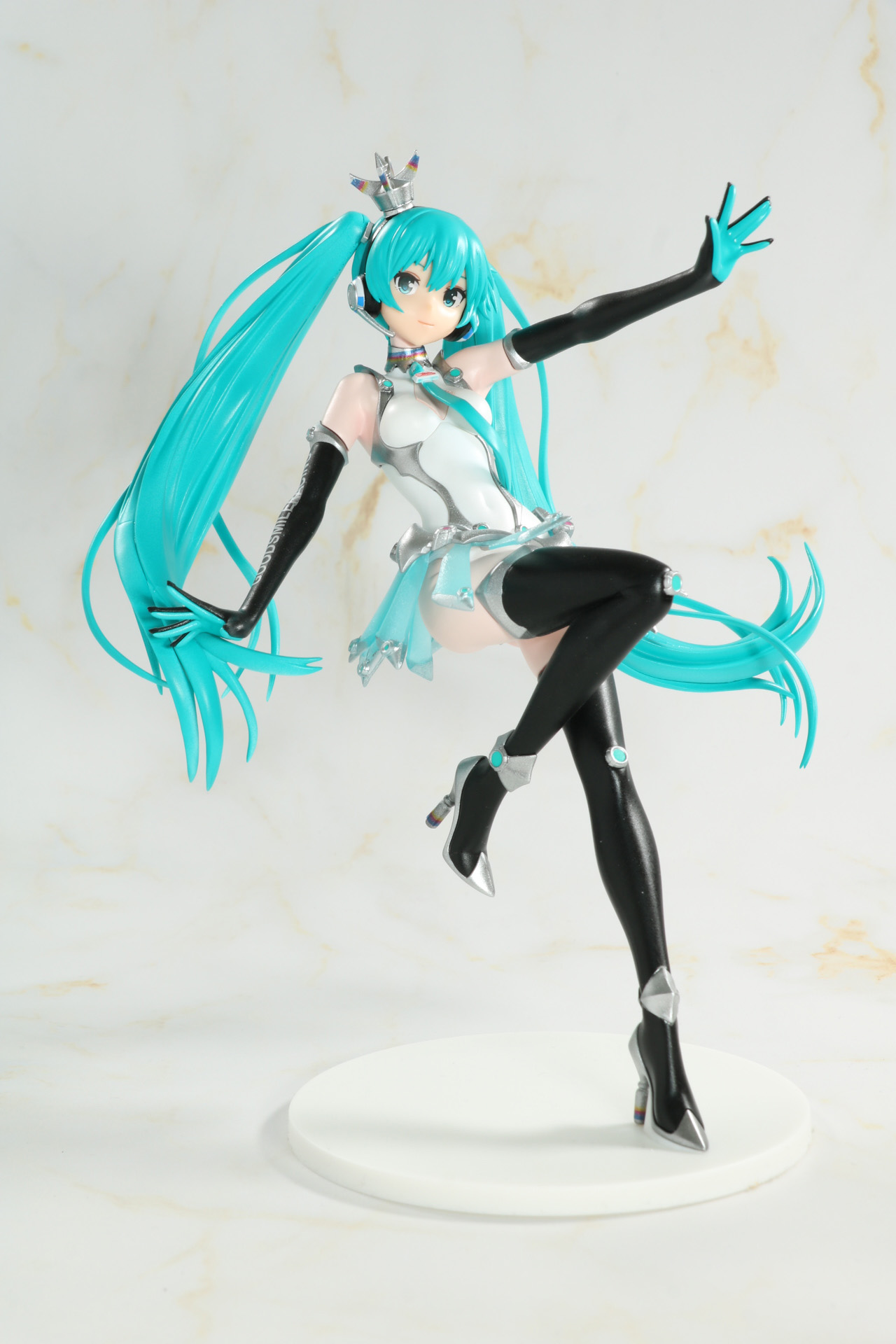 塗装とデカールでブラッシュアップ