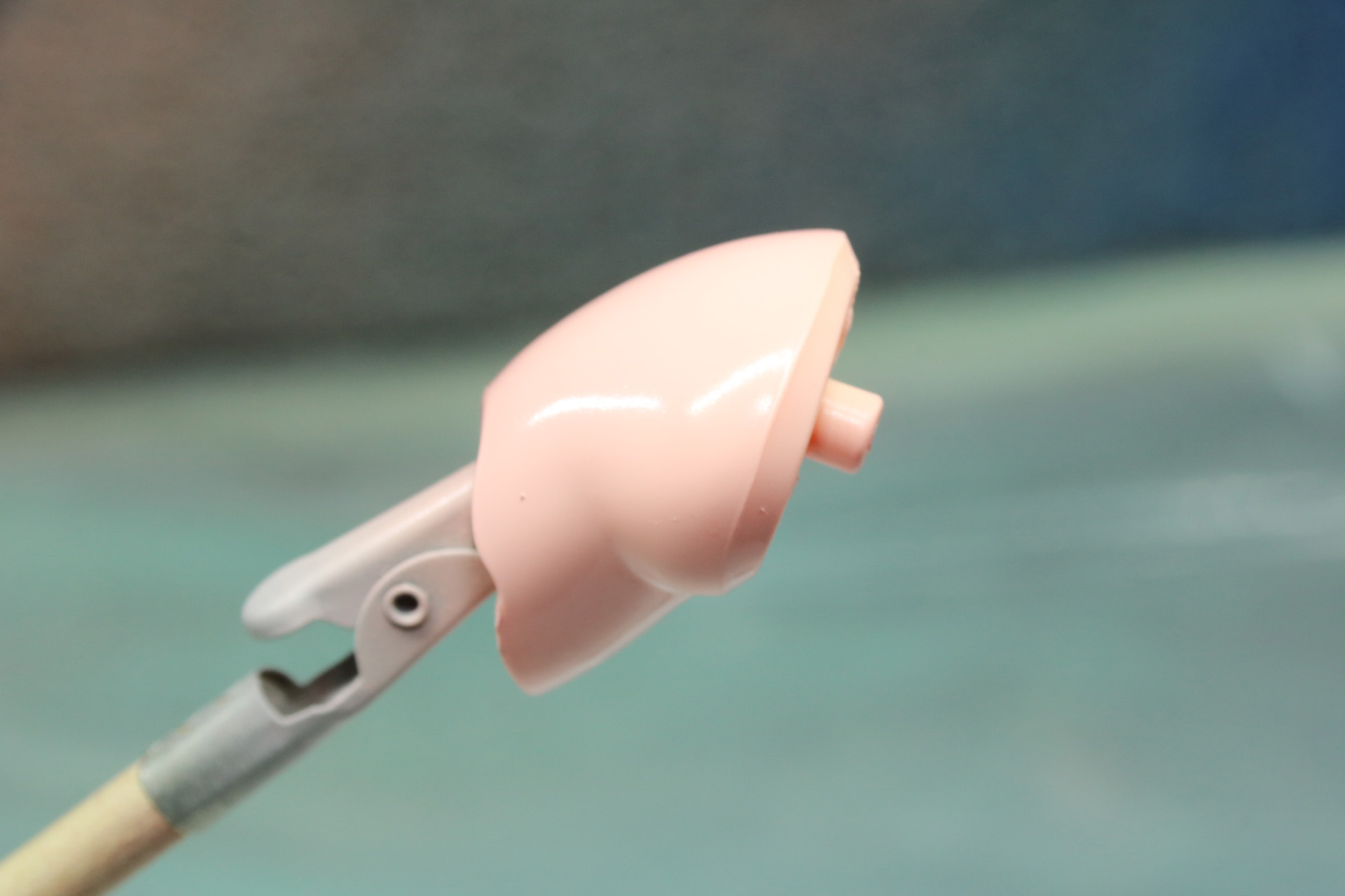 下地：サーフェイサー　ピンク