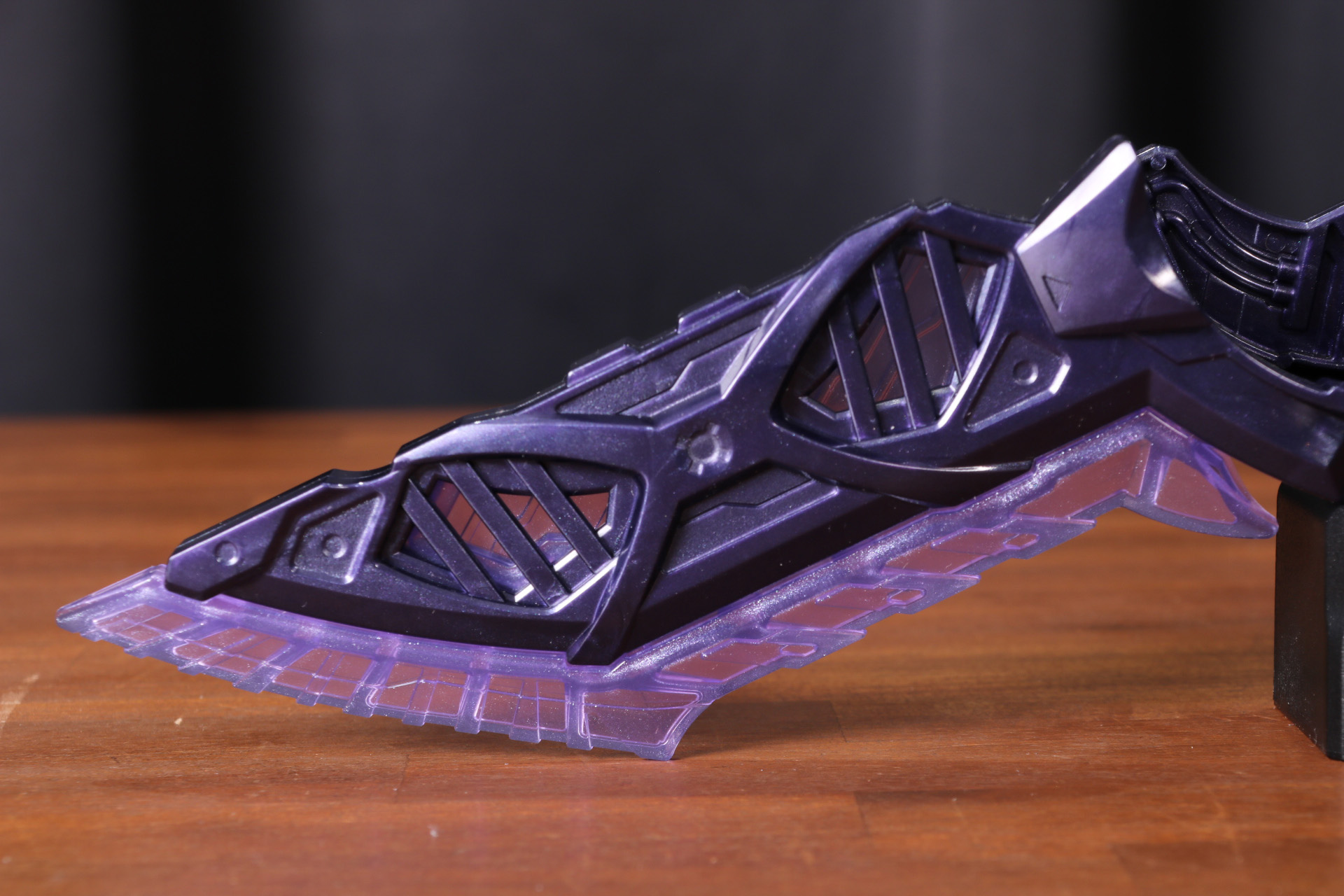 内側もケーブル造形がしっかりと施されている