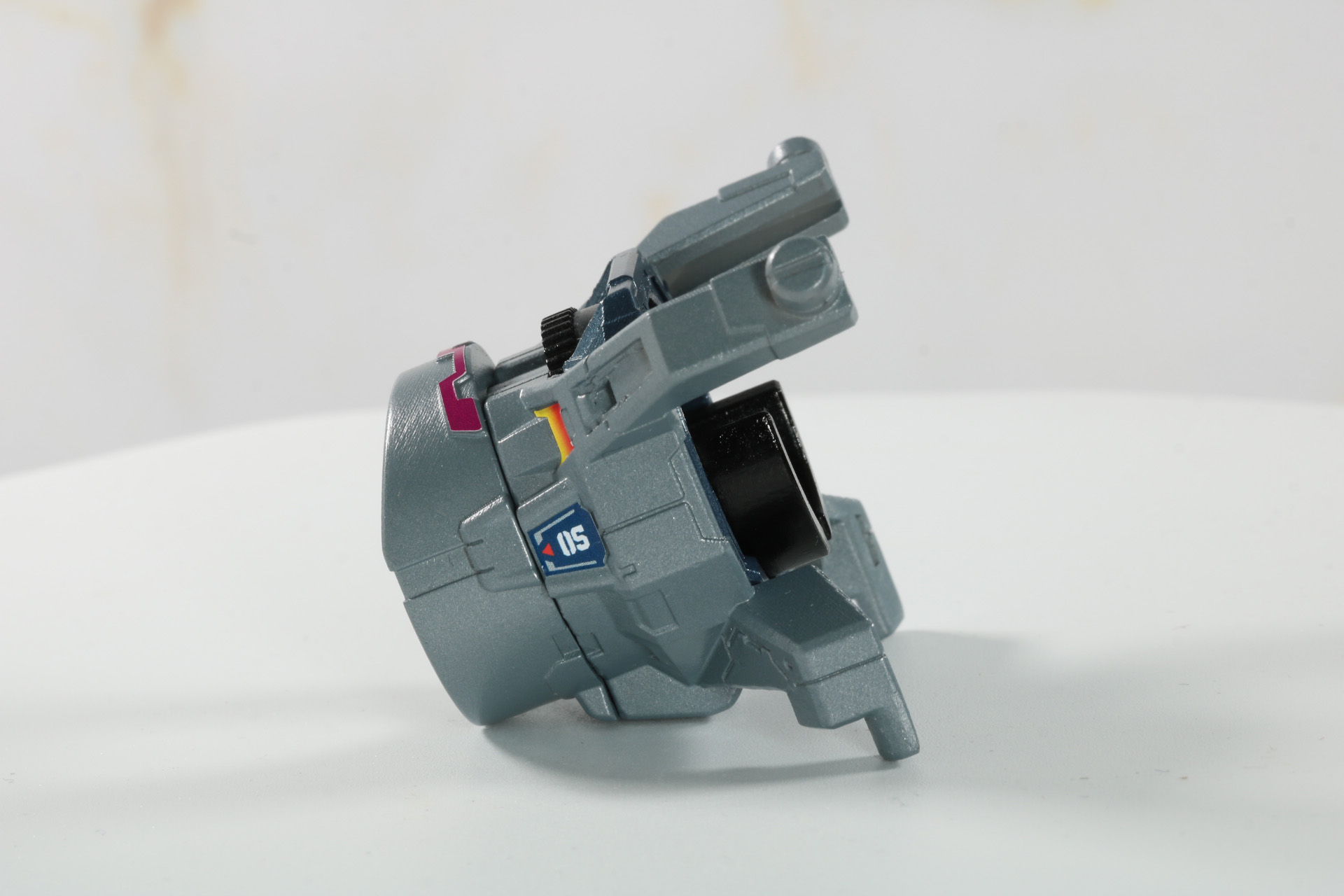 内側にブラッディクロウズと接続できるくぼみがある