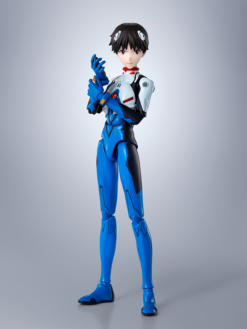 「碇シンジ」がプラグスーツの衣装で登場！「S.H.Figuarts エヴァンゲリオンシリーズ」準拠の可動構造を採用しつつ、「レイ」と「アスカ」よりも男性的なシルエットになるように造形。