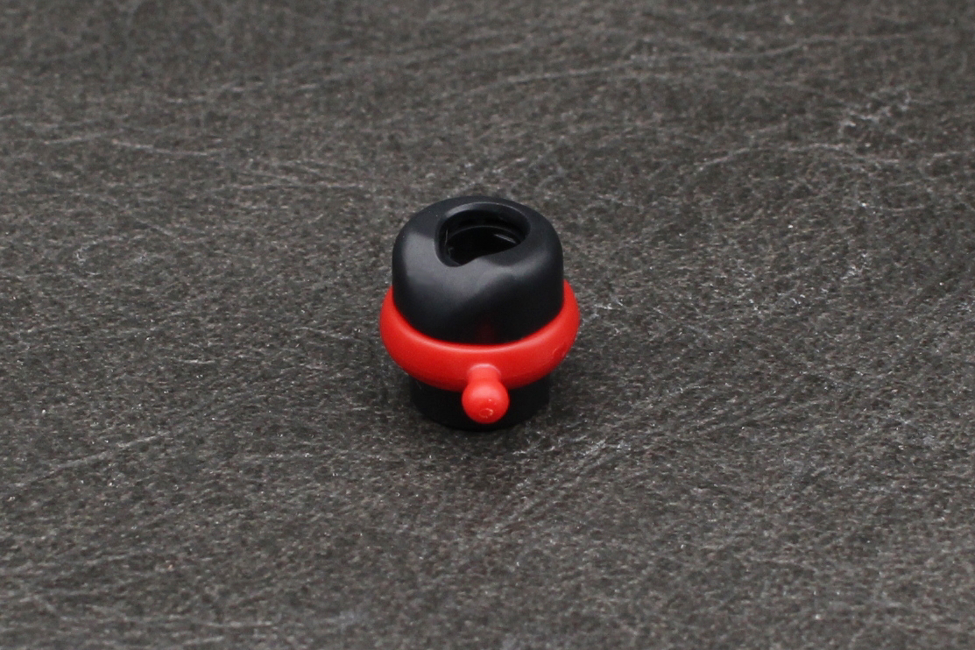 首を組み立てる