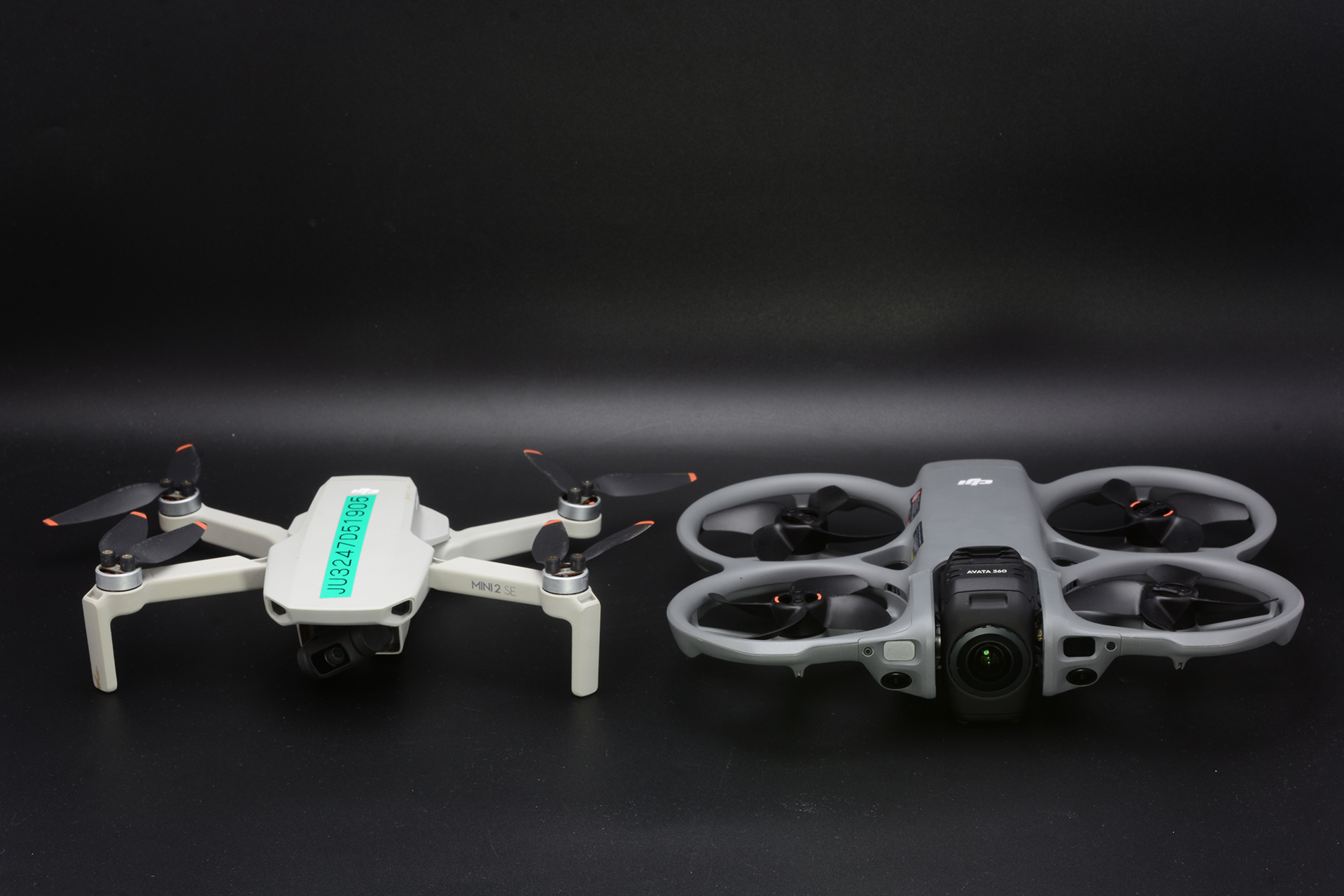 「DJI Mini 2 SE」は手頃な価格で本格的な飛行が楽しめるドローン。撮影機能などはシンプルだ
