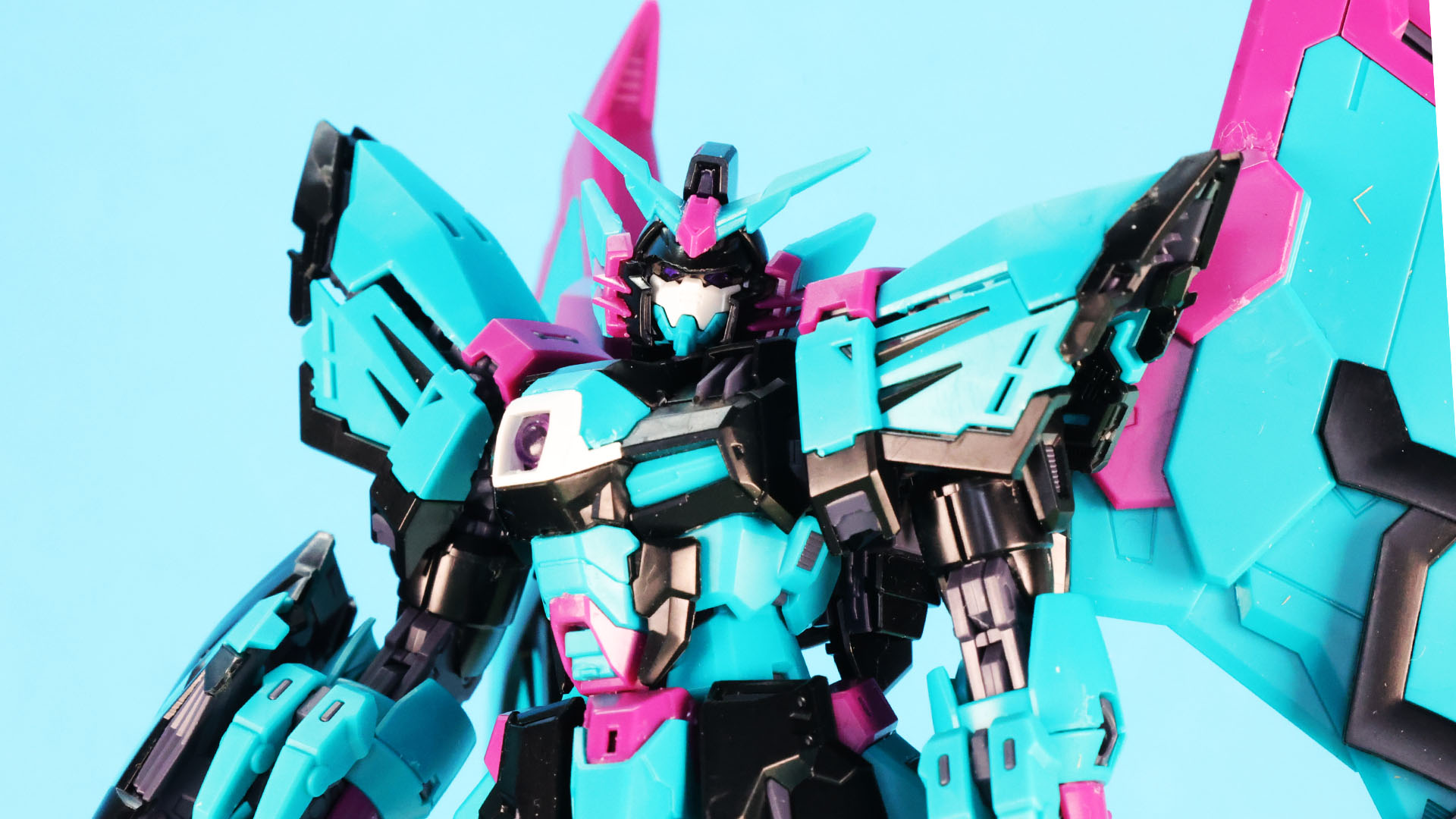 人間らしい首の角度にしてみたり……