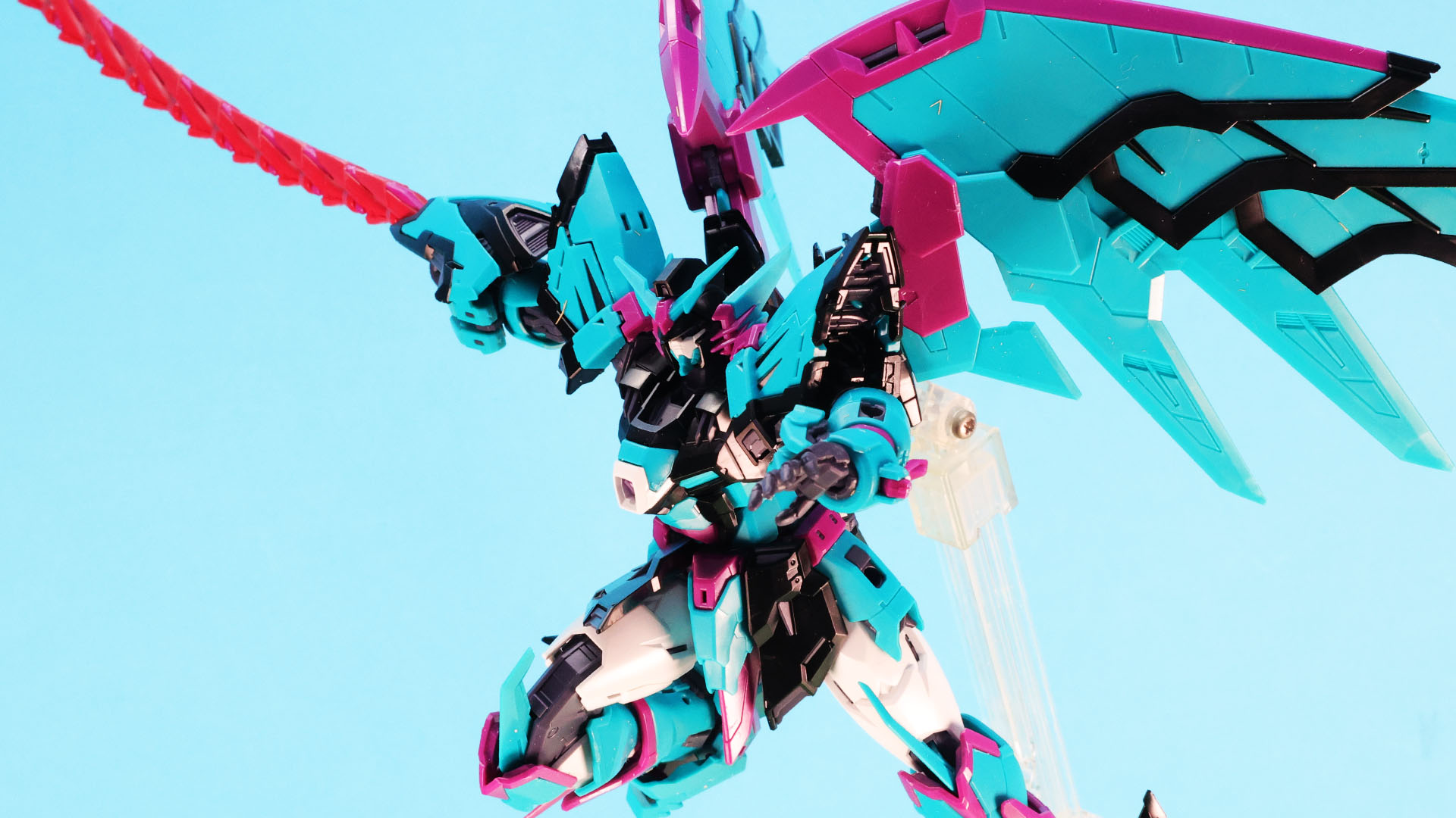 ガンプラならモーションを立体で様々な角度から見れて楽しい