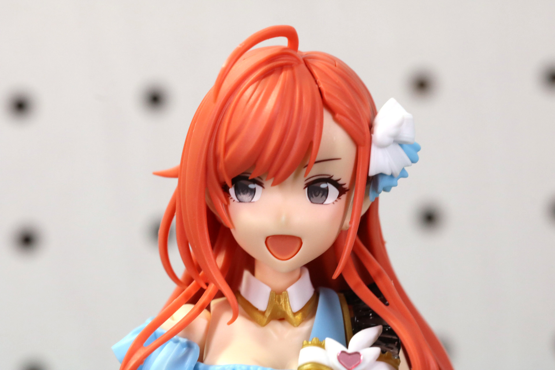 髪飾りなしのパーツも付属。好みに合わせてヘアアレンジができる