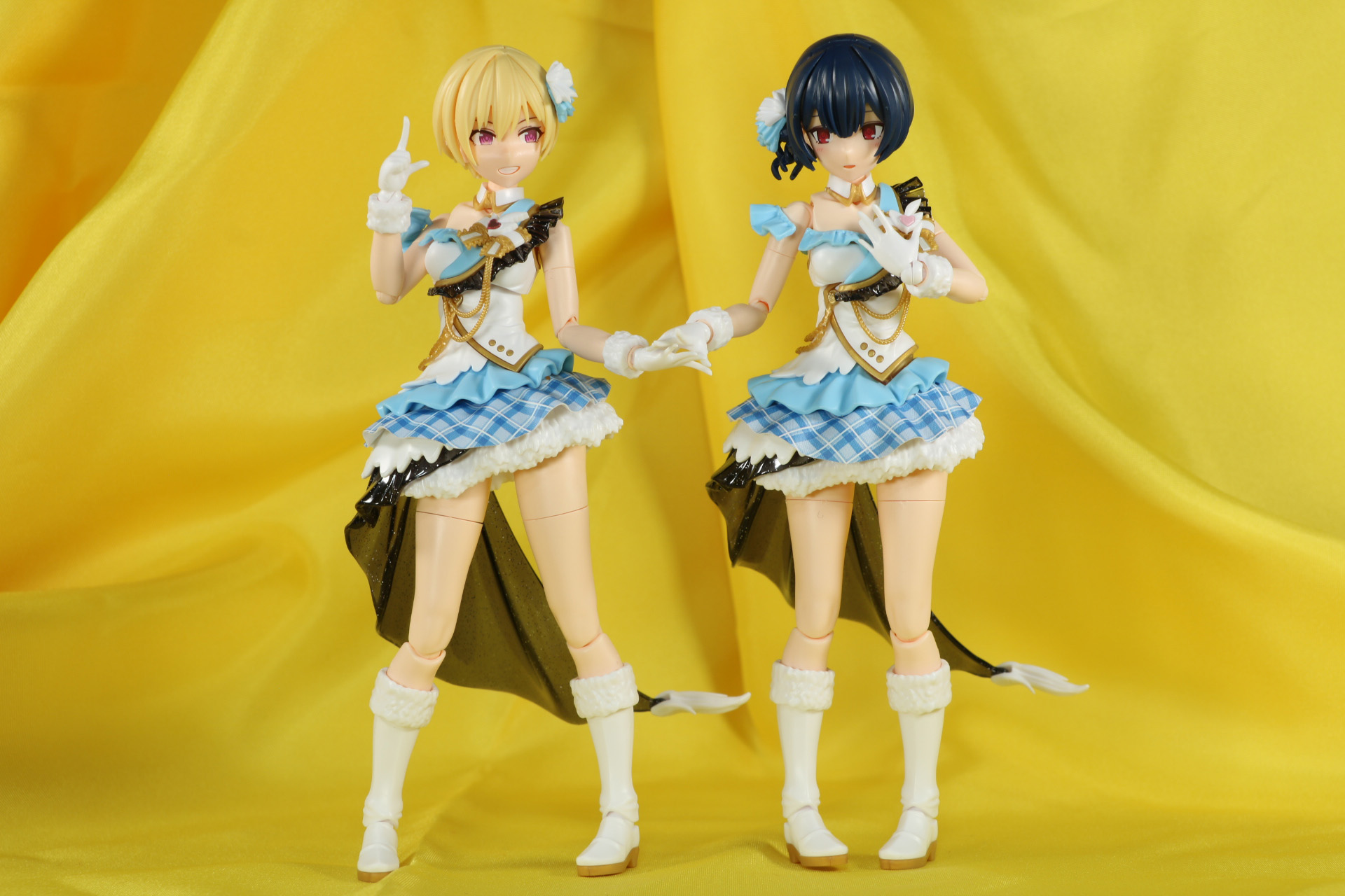 杜野凛世の手を引く西城樹里