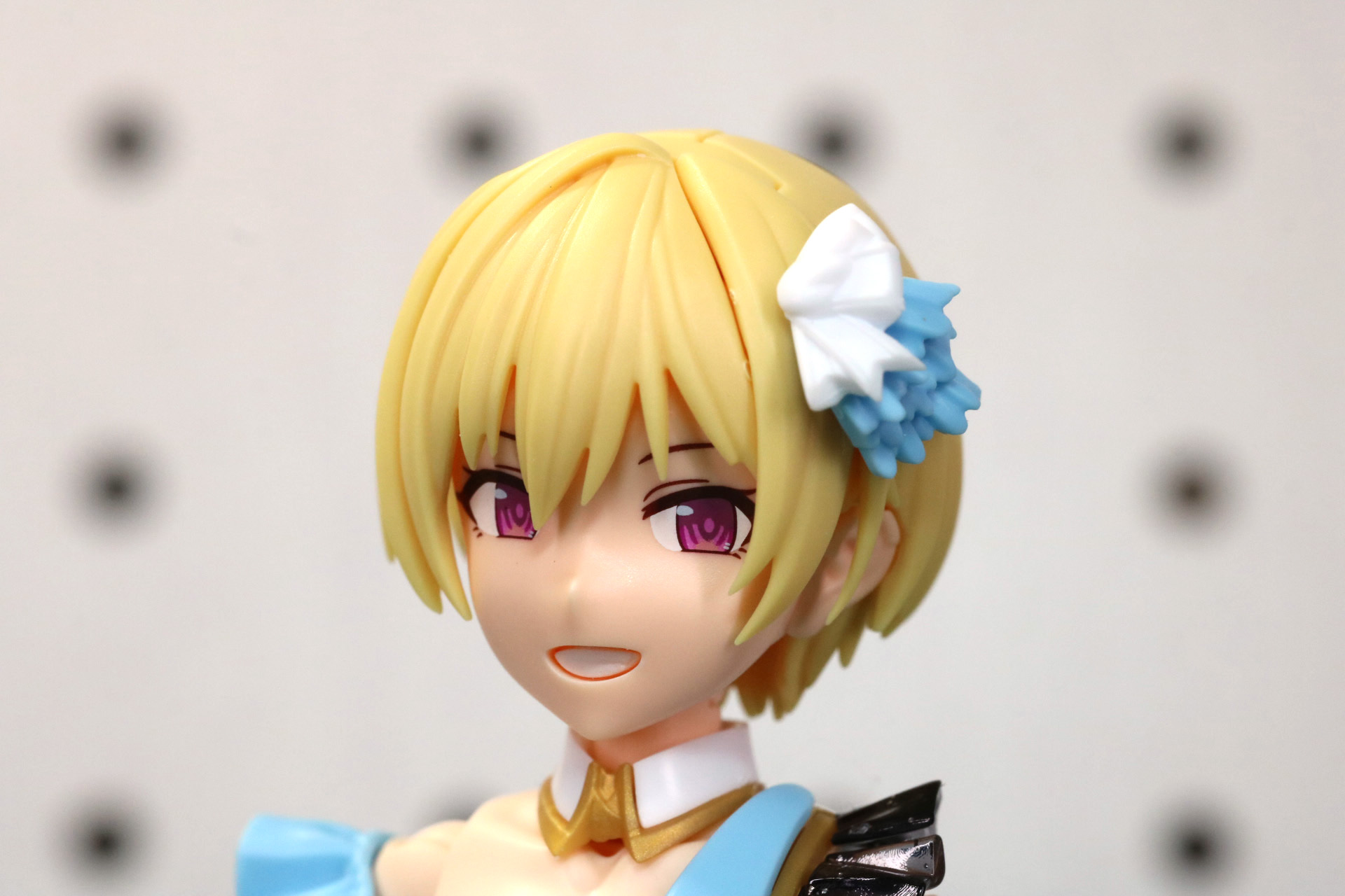 髪飾りなしのパーツも付属。好みに合わせてヘアアレンジができる