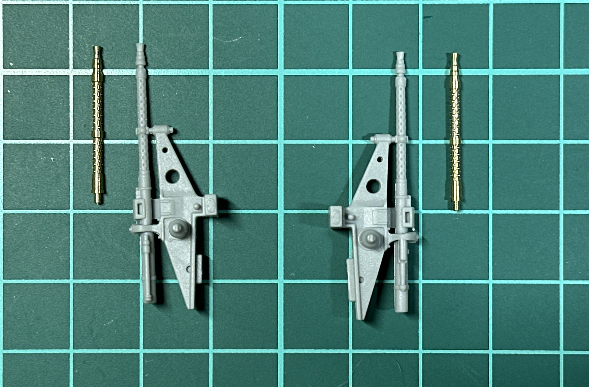 機首MG 17 機銃は銃身をメタルパーツに交換します。