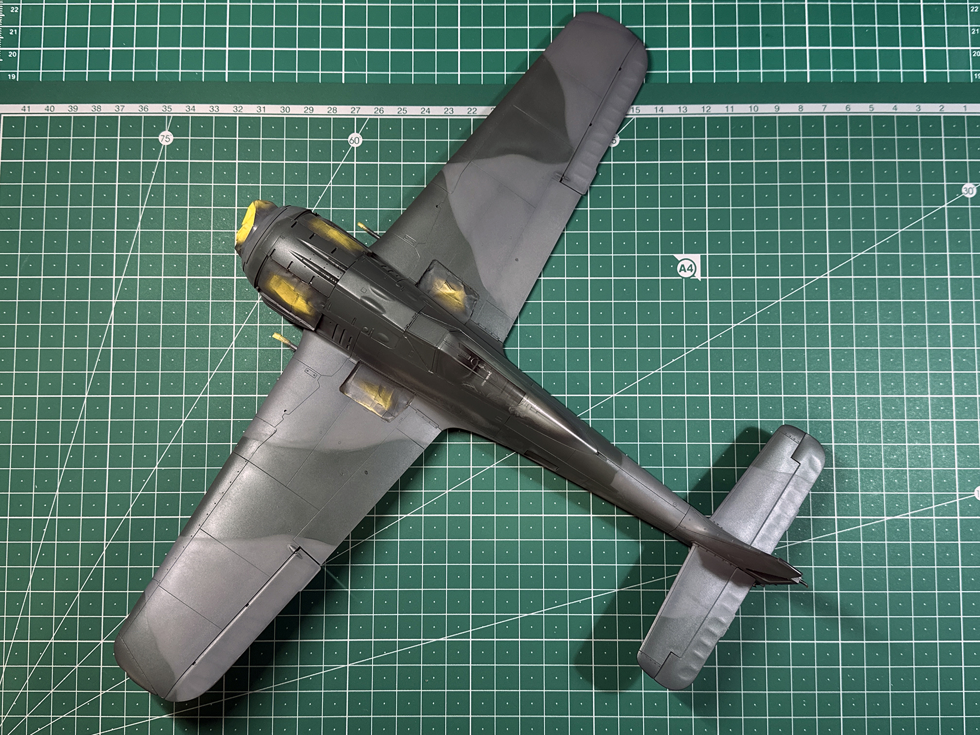 迷彩色の2色目はRLM74です