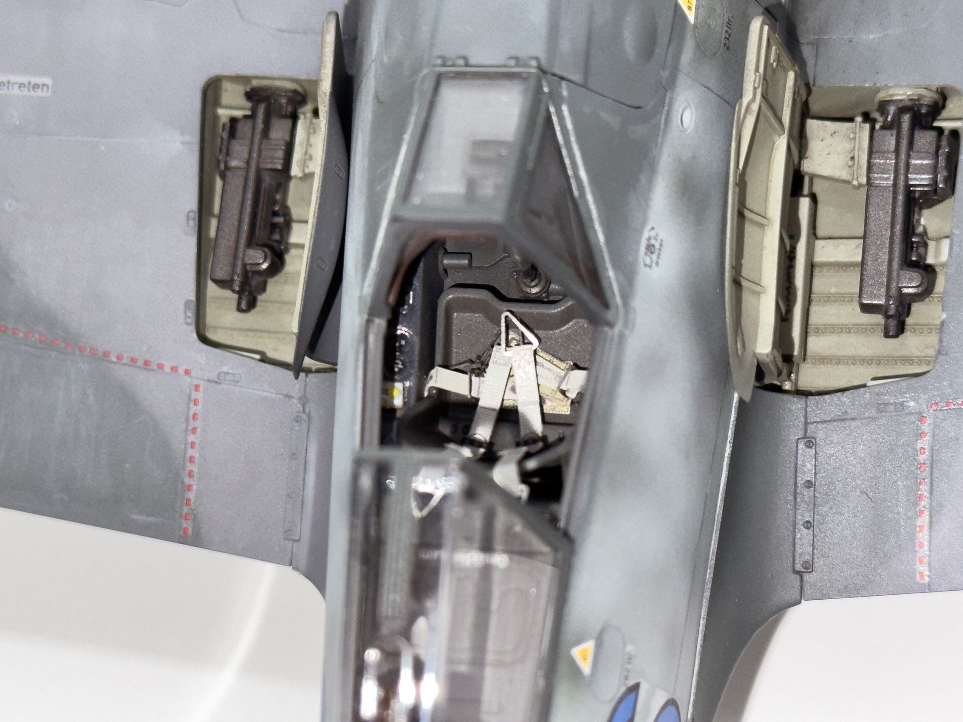 「SWOP 1/32 Fw 190 A-3/-4 3Dアクリル製 計器盤セット」と「SWOP 1/32 Fw 190 A-3/-4 インテリアセット」でコックピット内部がよりリアルに仕上がりました