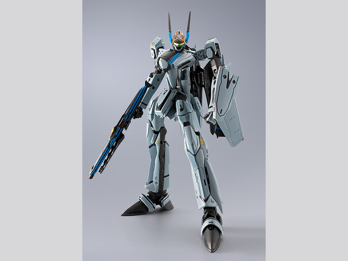ガンポッド、シールド、アサルトナイフを装備。