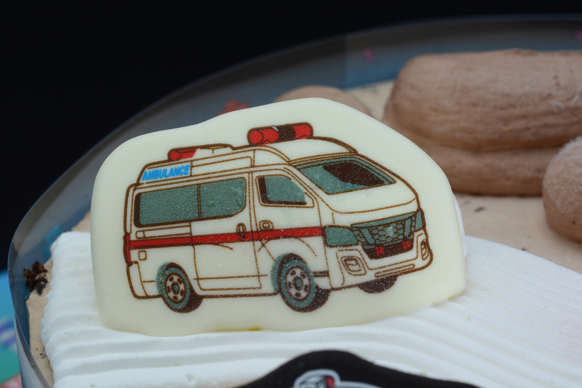 チョコレートプレートに描かれた車達