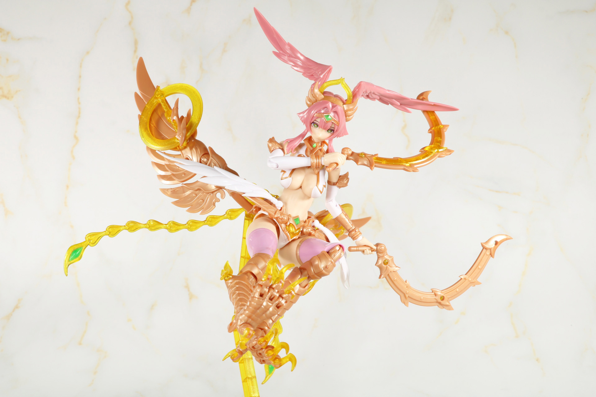 魔人型使い魔はアクションポーズを取ることができる