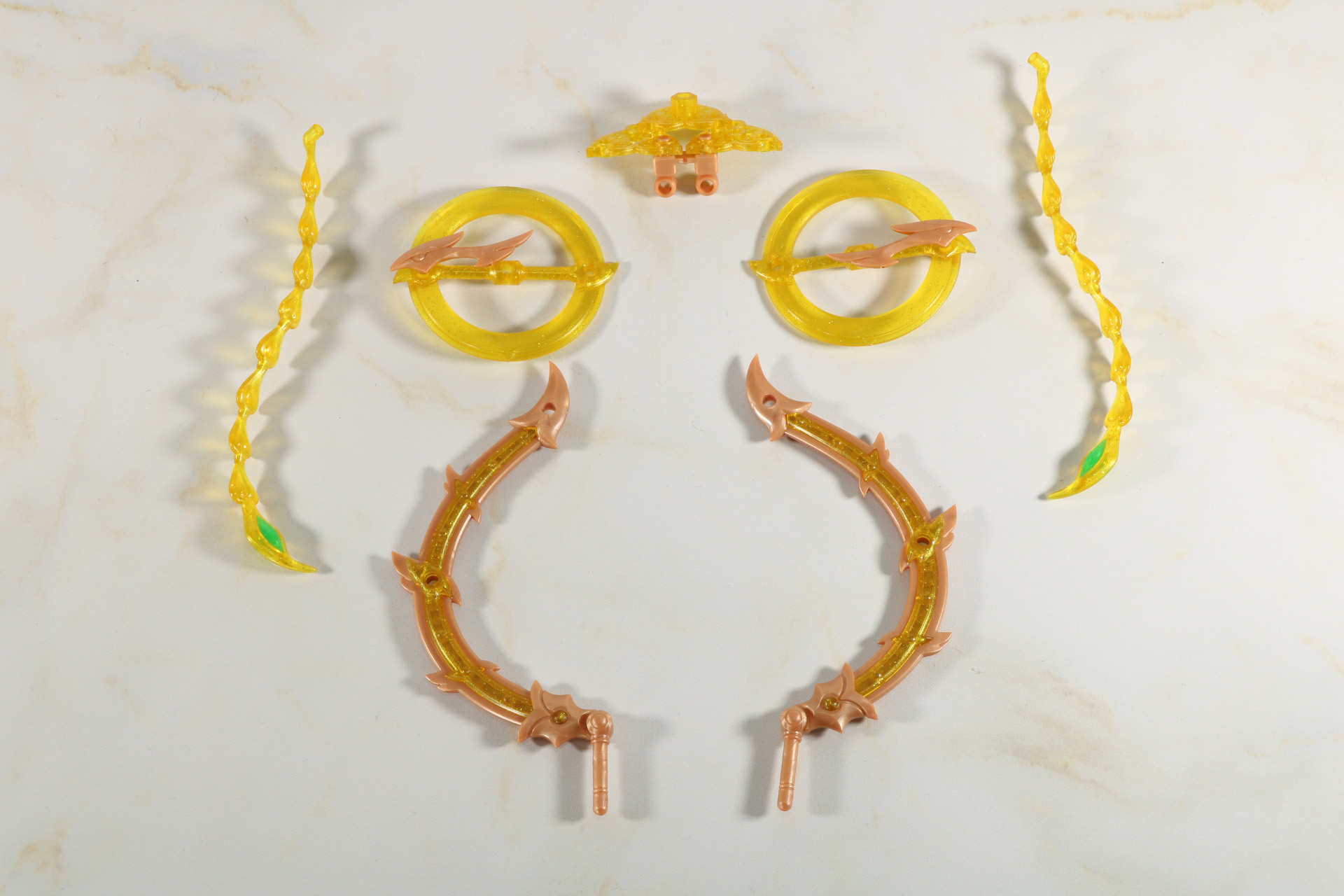 背中の装飾パーツ、チャクラム、ショーテルを組み替え