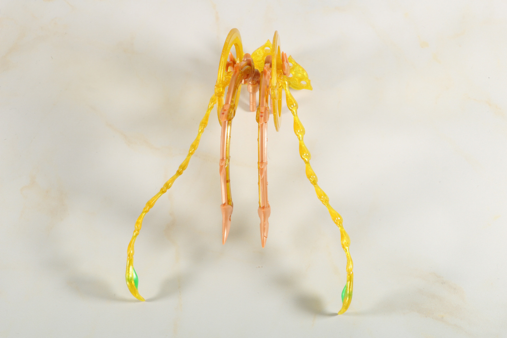 背中の装飾パーツ、チャクラム、ショーテルを組み替え