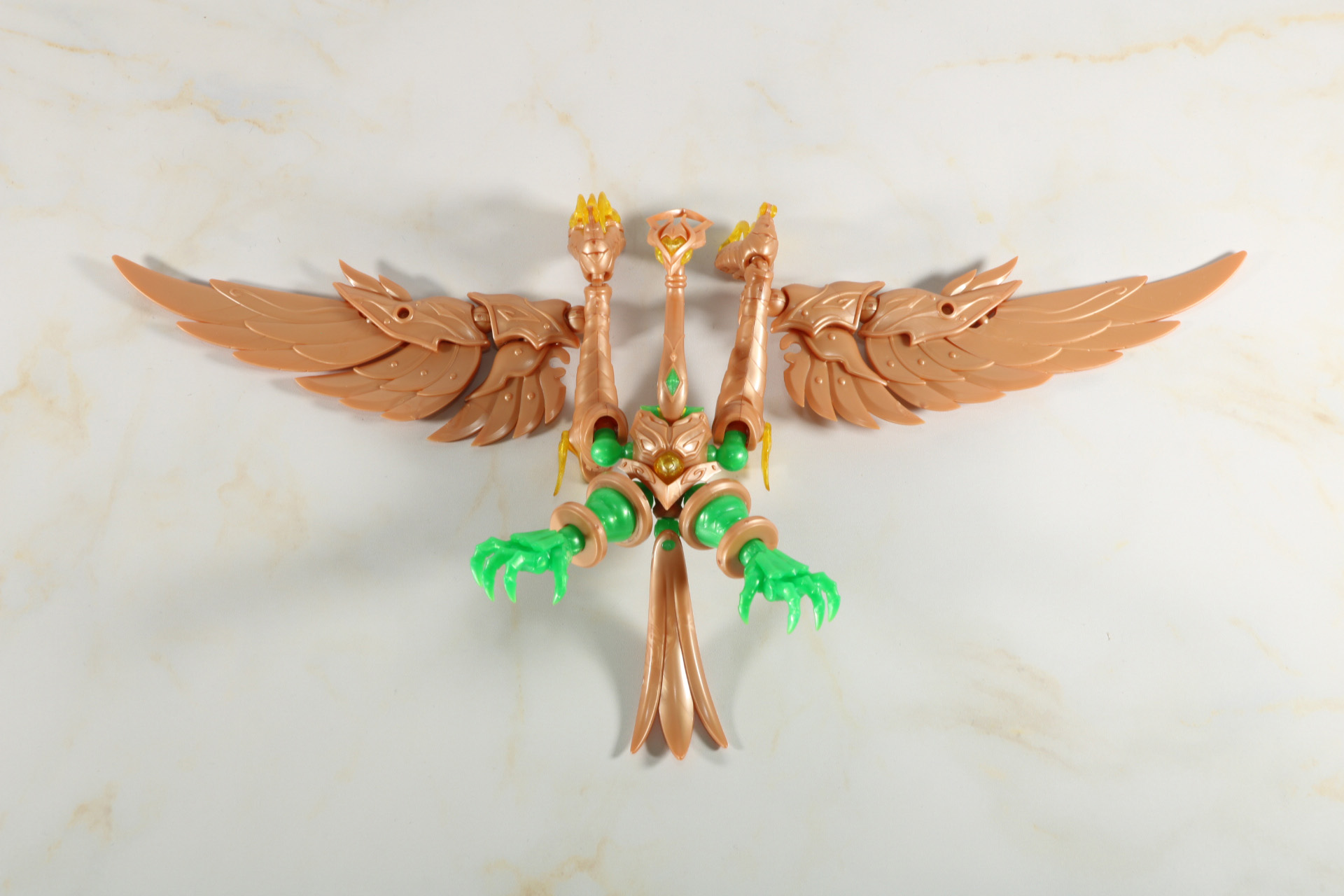 胴体パーツと翼パーツを合わせる