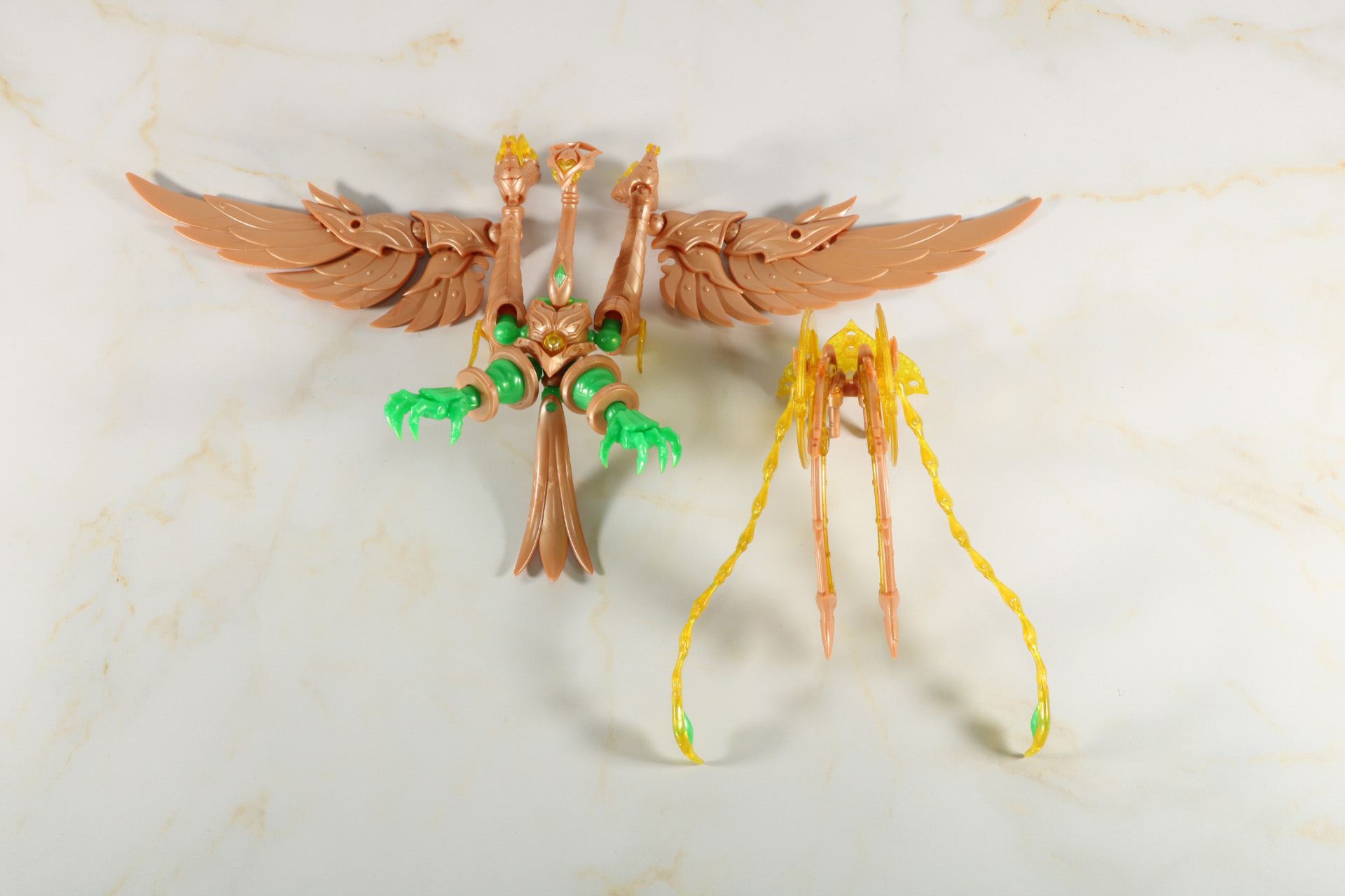 尾羽パーツを合わせる