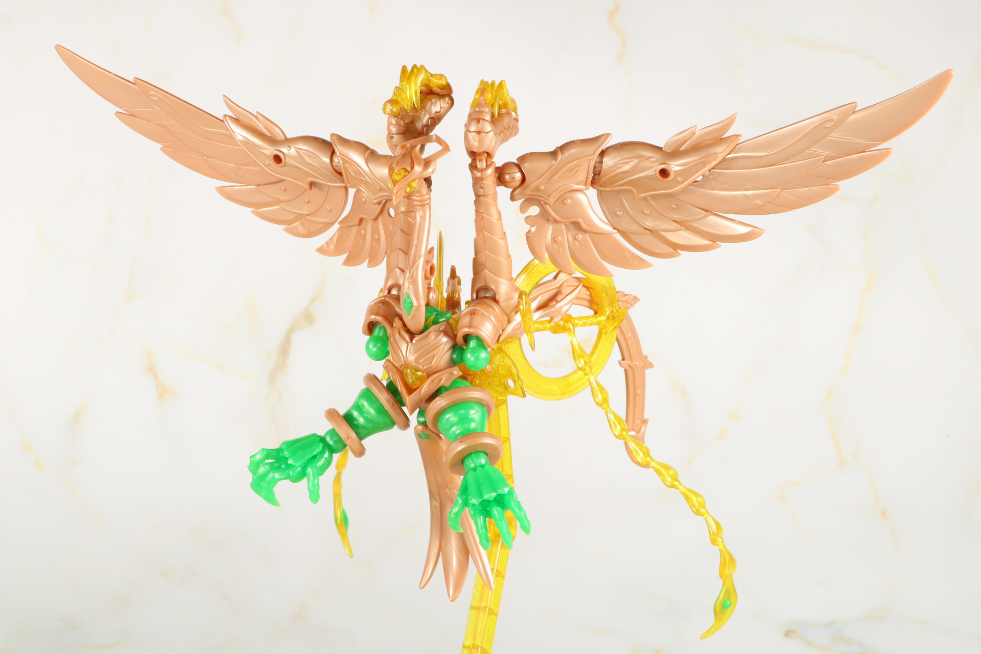 尾羽パーツを合わせる