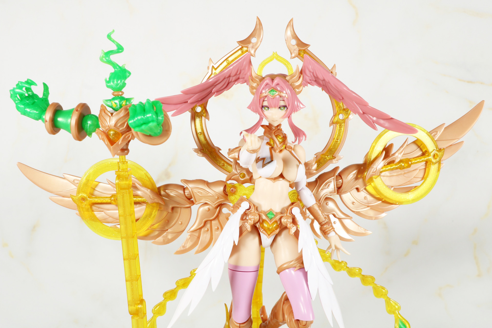 魔人型使い魔はアクションポーズを取ることができる