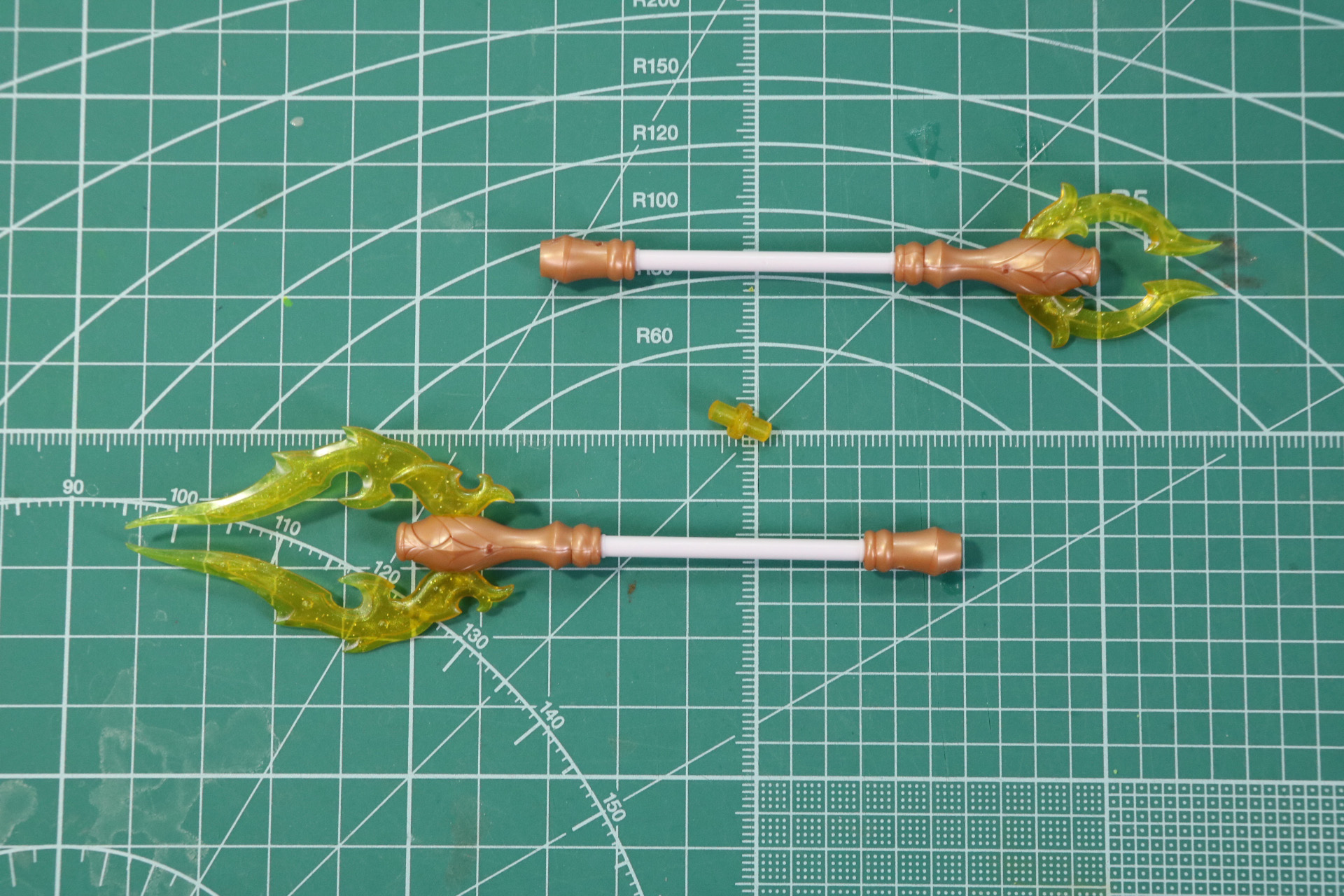 槍2本とジョイントパーツを合わせることで両刃槍