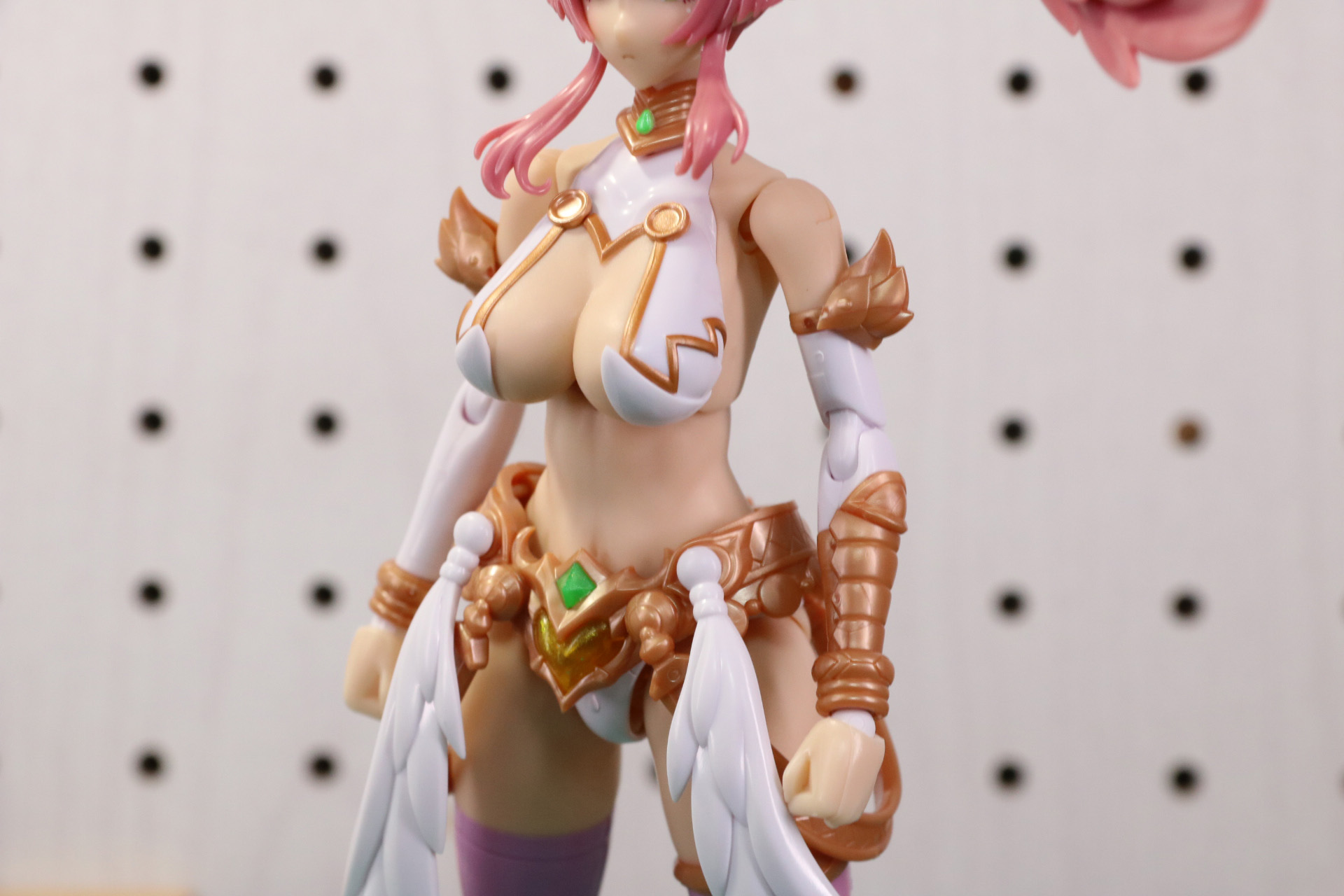 二の腕パーツを差し替え