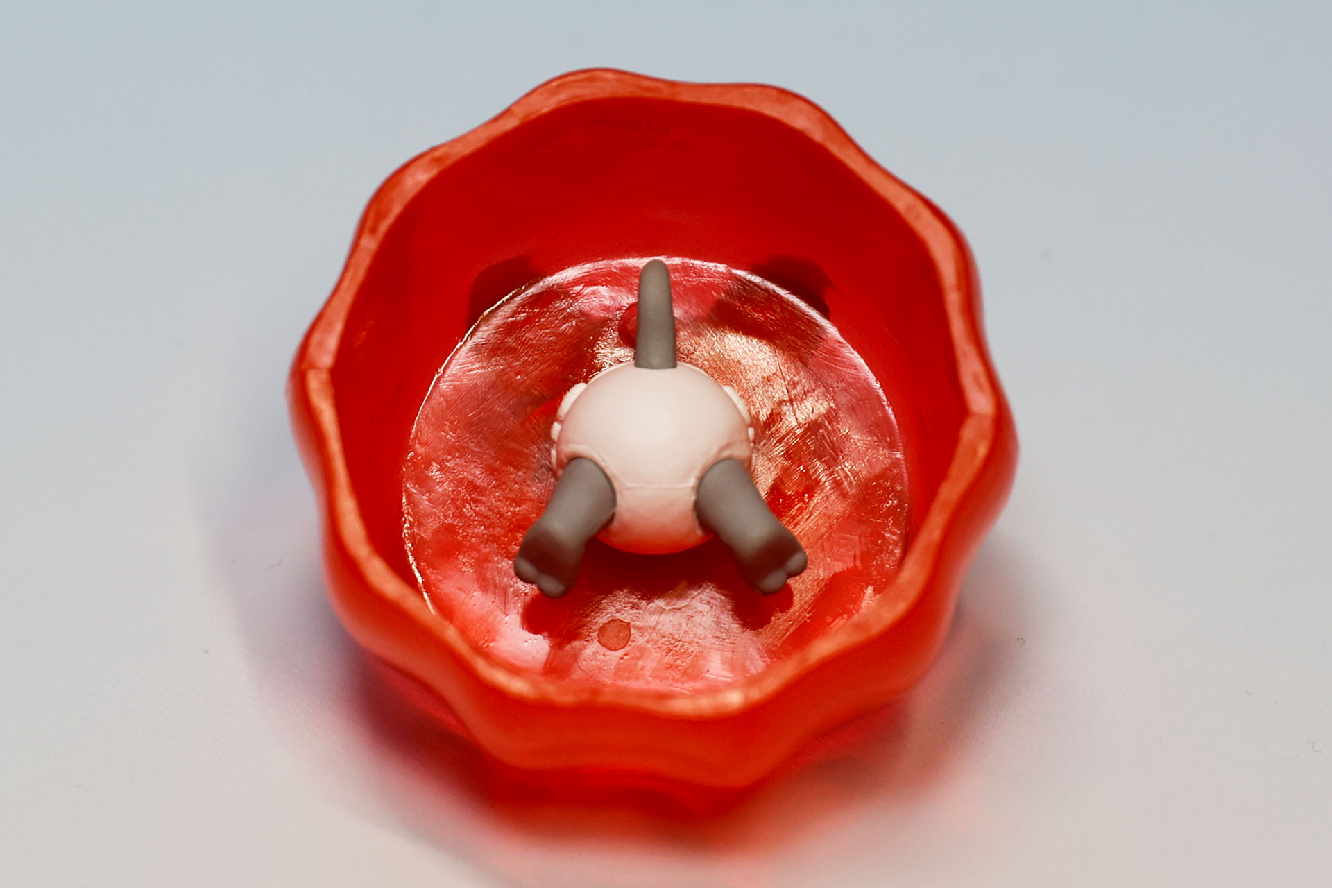 真下から見ると、埋まった部分が丸見えに