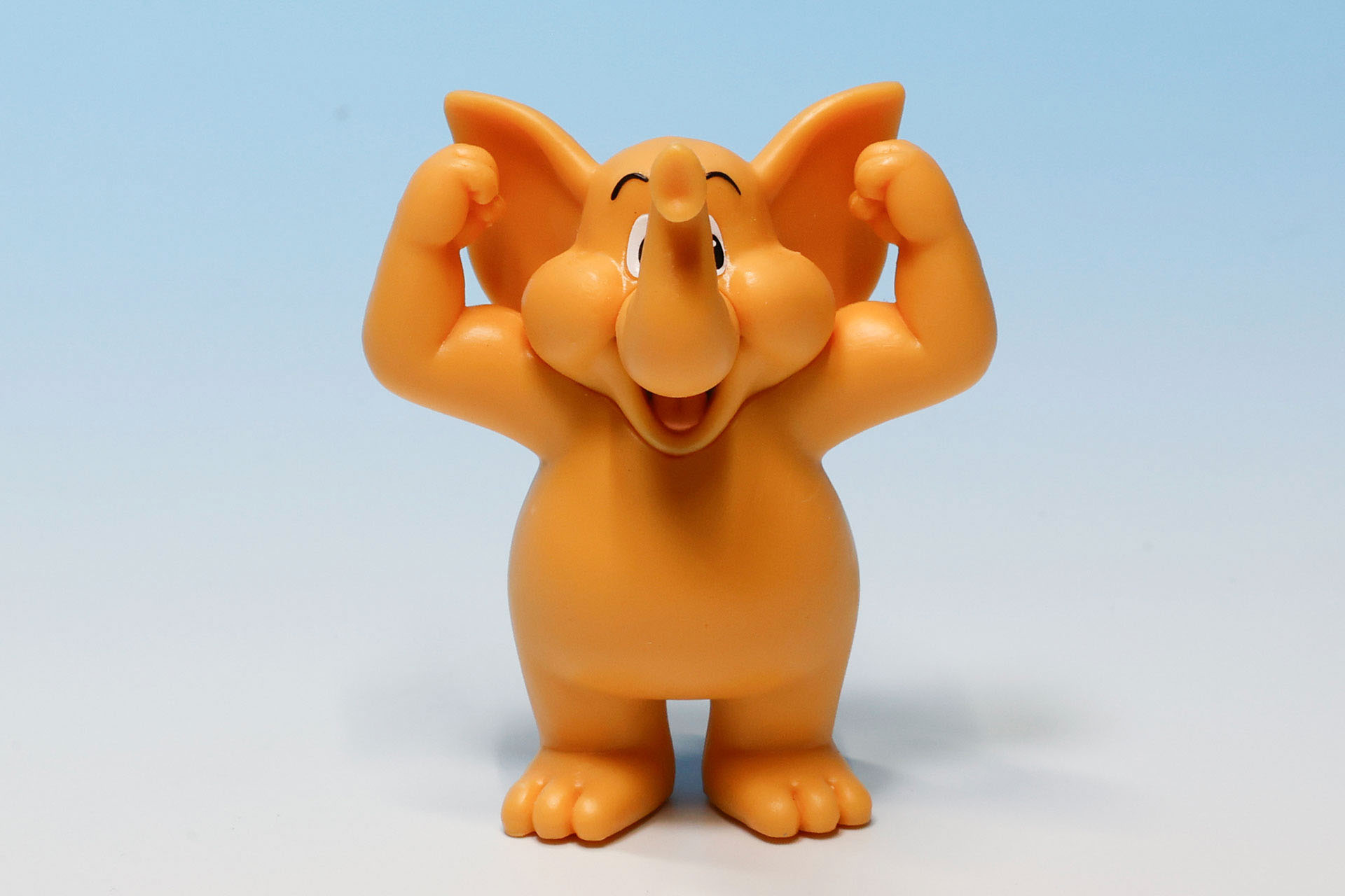 正面から見ると新鮮な印象だ