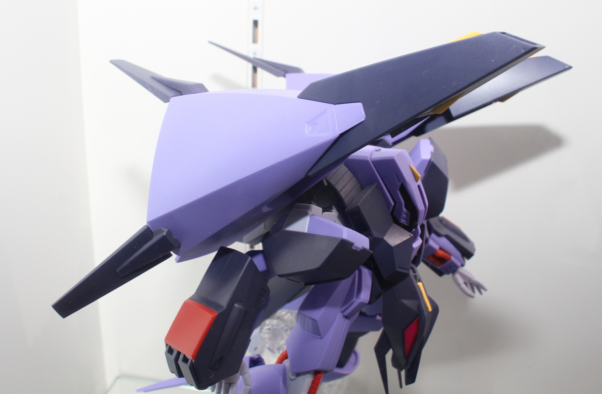 メッサーラを象徴する大型のスラスター