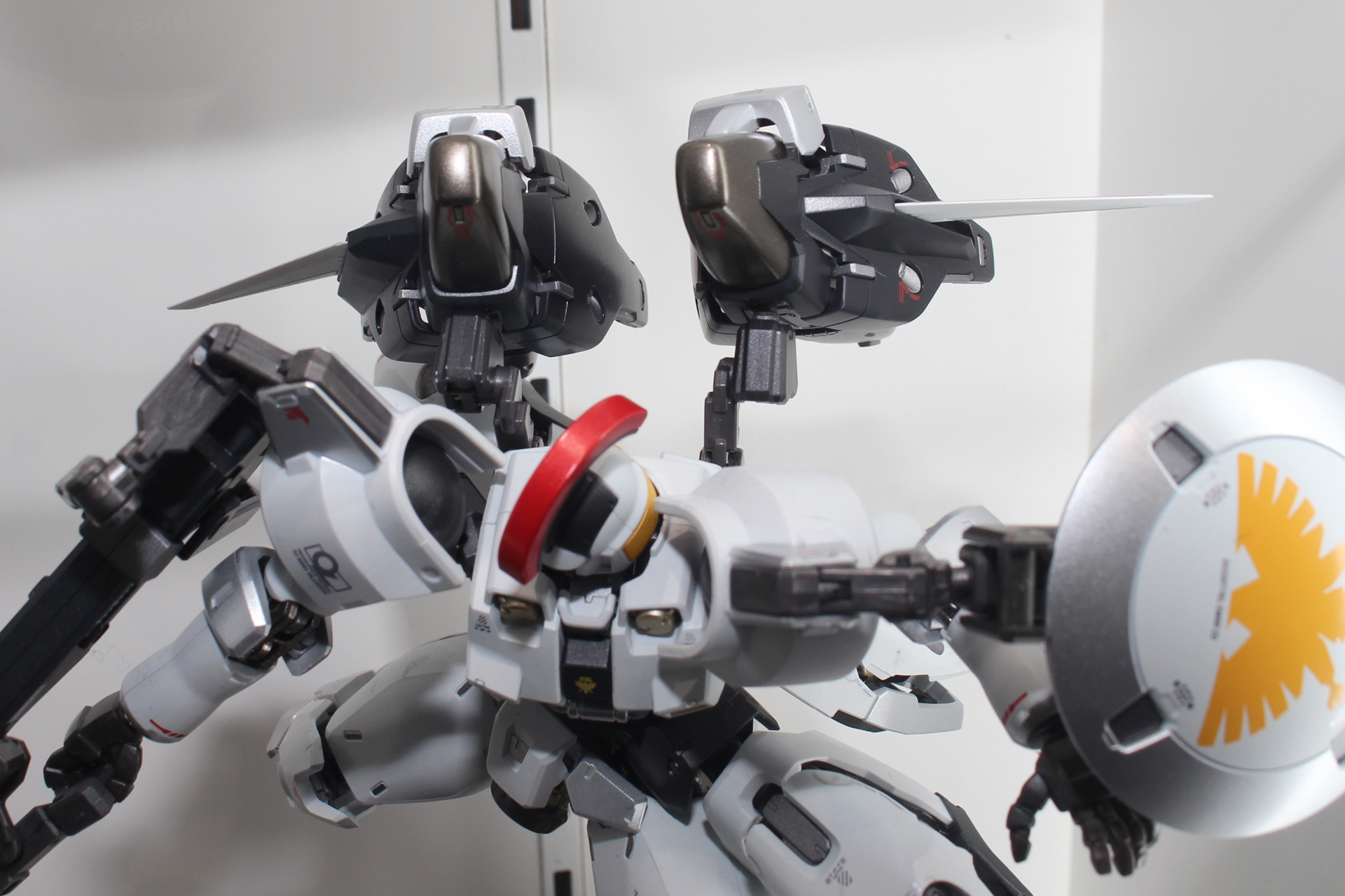 バックパックバーニアはそれぞれが展開する