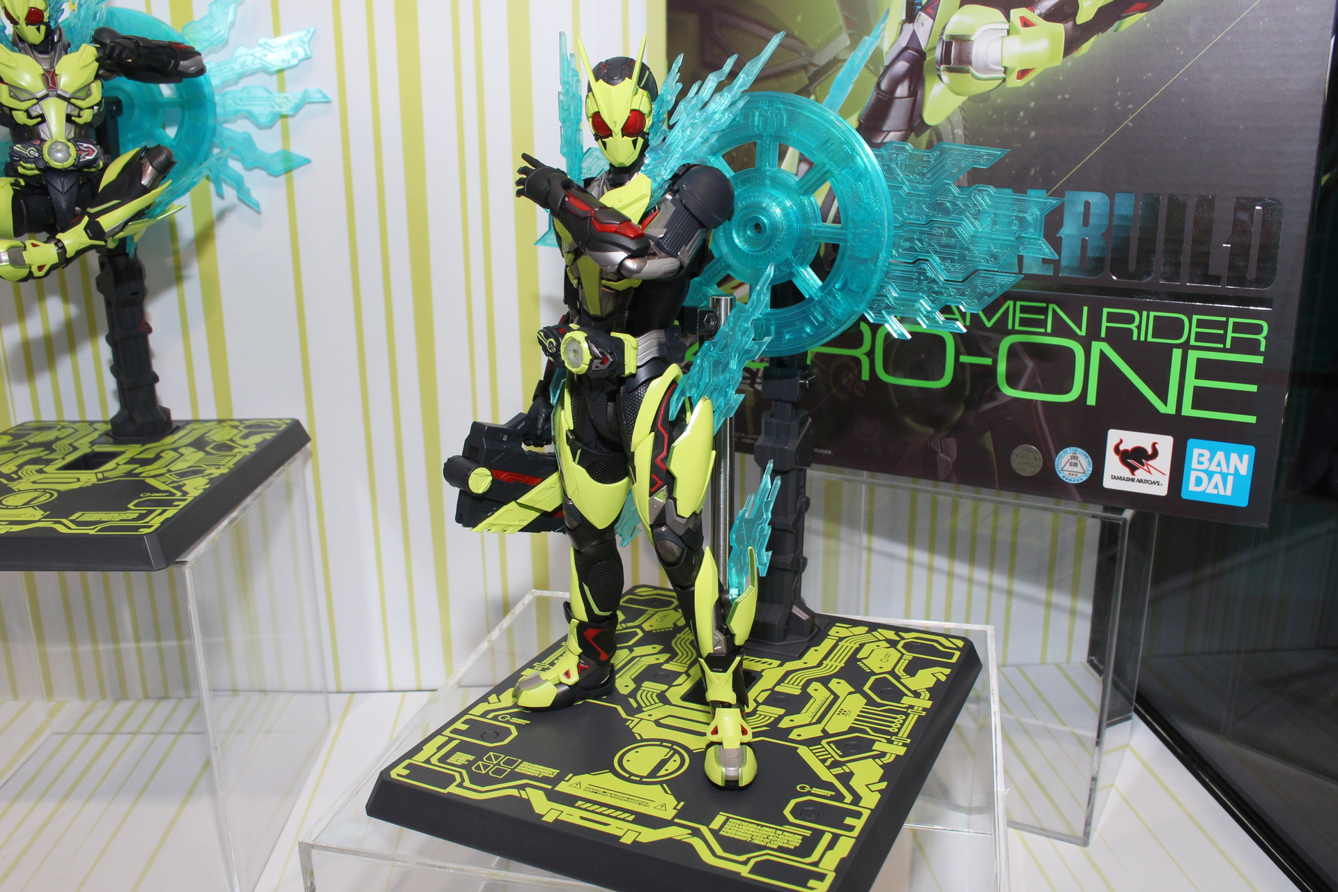 「METAL BUILD 仮面ライダーゼロワン」。5月発売。価格は33,000円