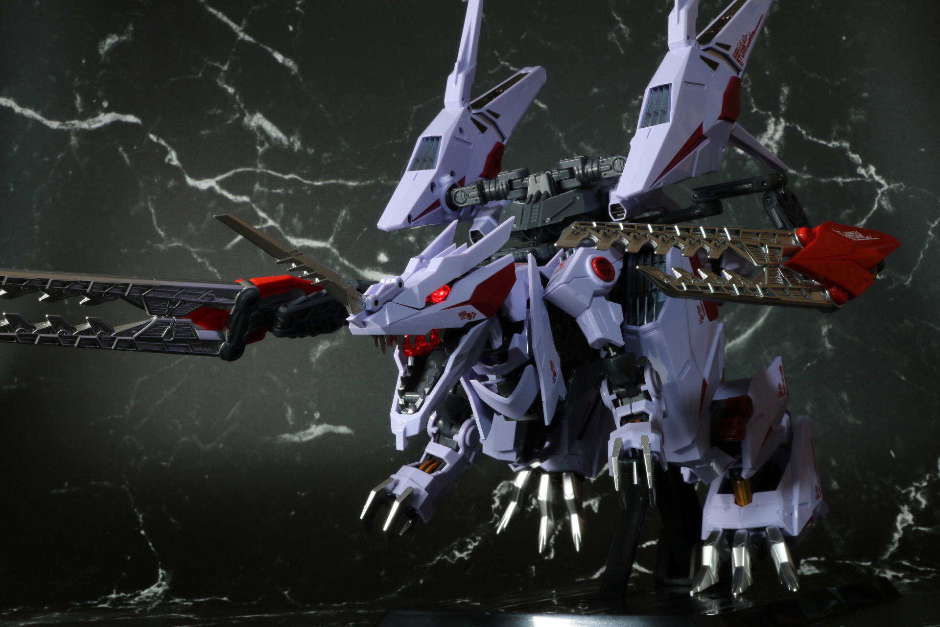 エクスブレイカーを展開して一気に標的に肉薄する