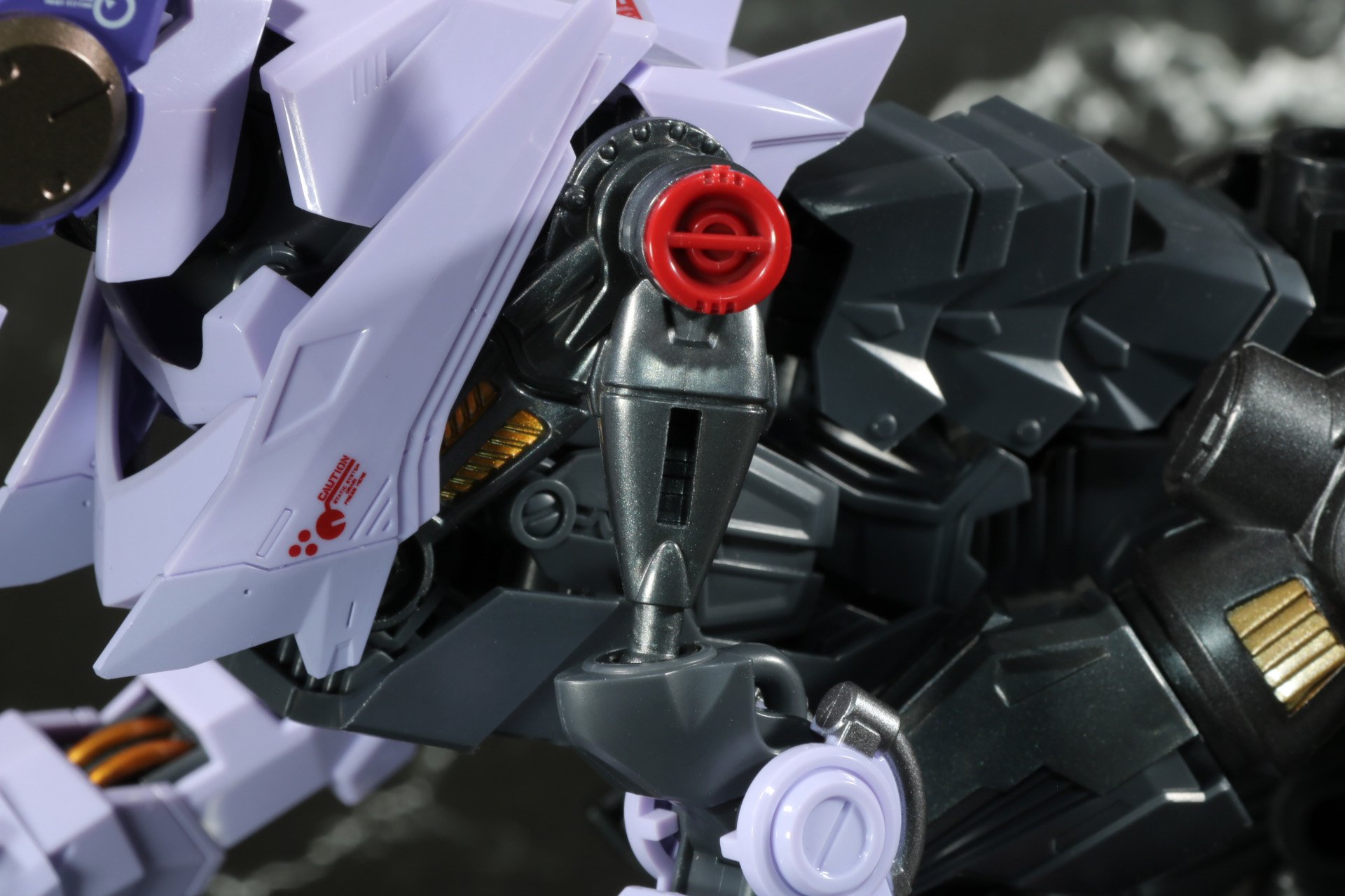 肩部アーマーを装着