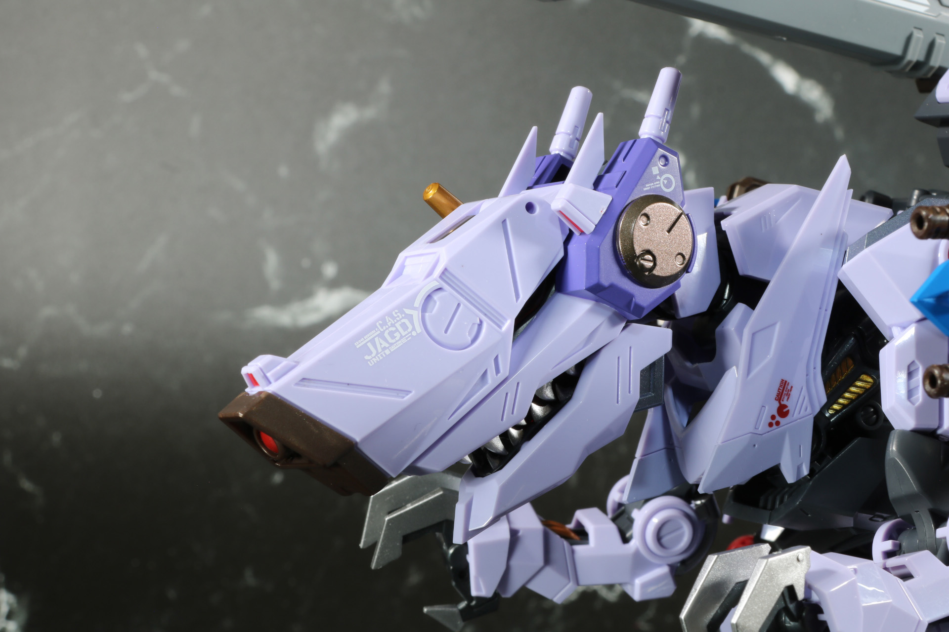 武骨なセンサーヘッド