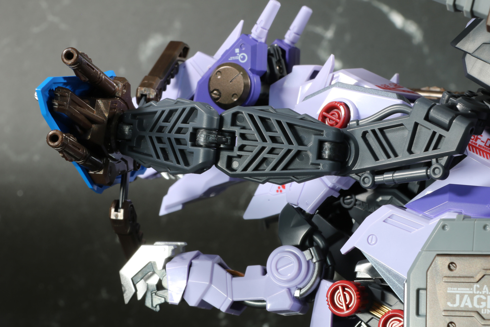 フレキシブルに可動するアーム