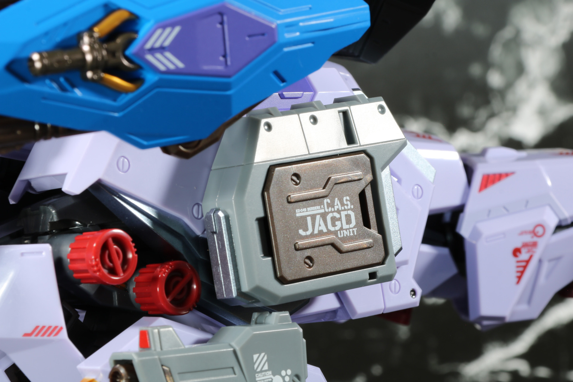 脚部の2連ミサイルポッド