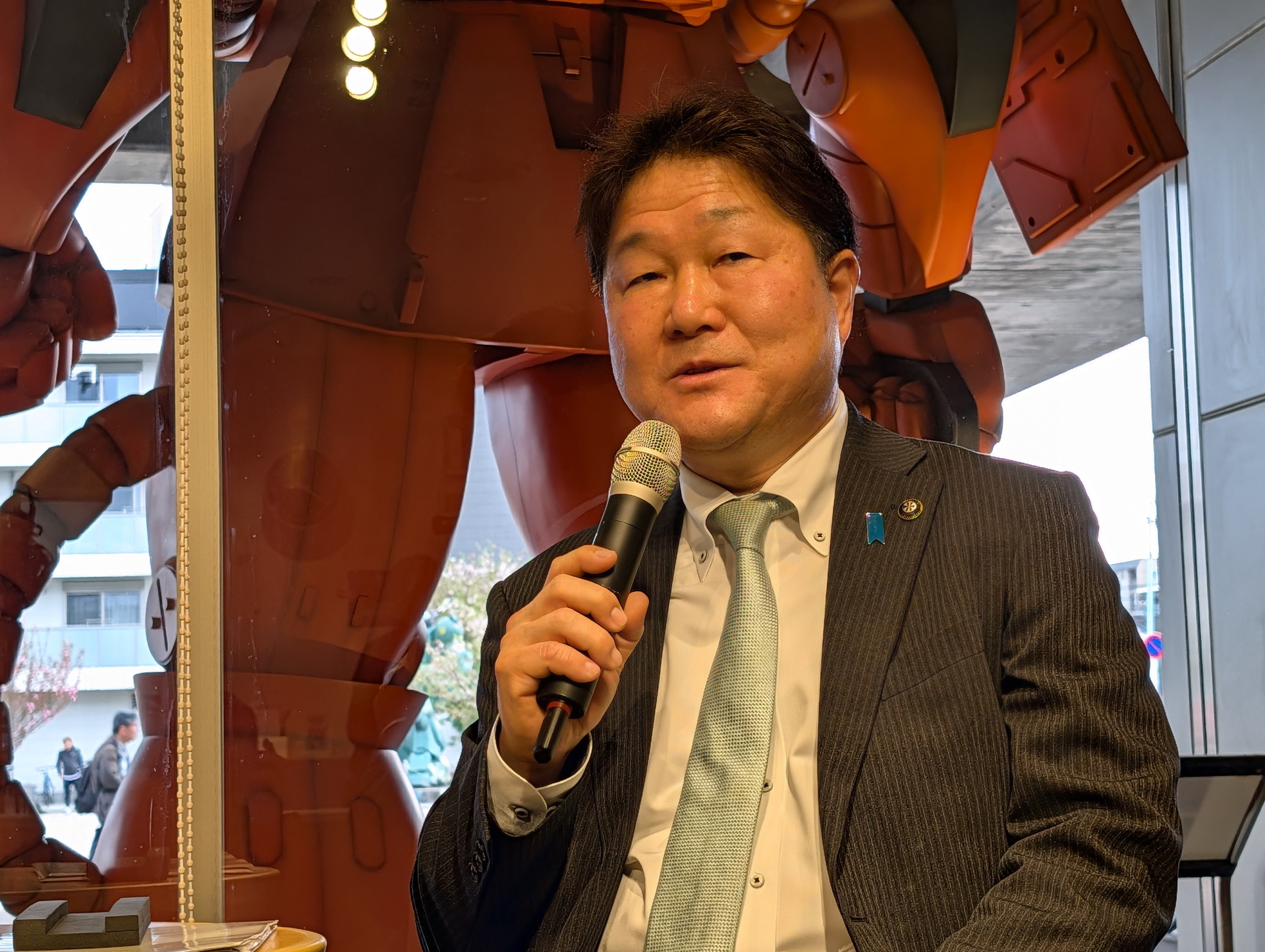 稲城市の高橋勝浩市長