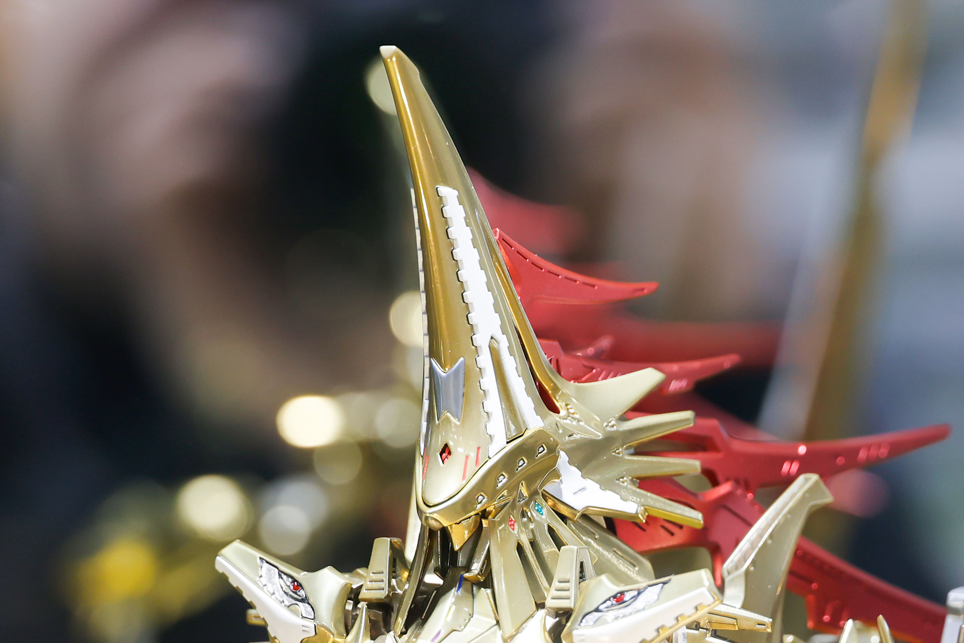 頭部だけでもかなり細かく作り込まれている