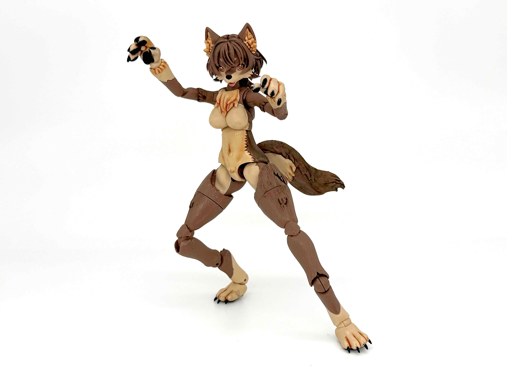 ポイントを押さえた改修でさらにケモノ感に生命力がプラスされました。追加した毛のモールドも良い効果を生んだようです