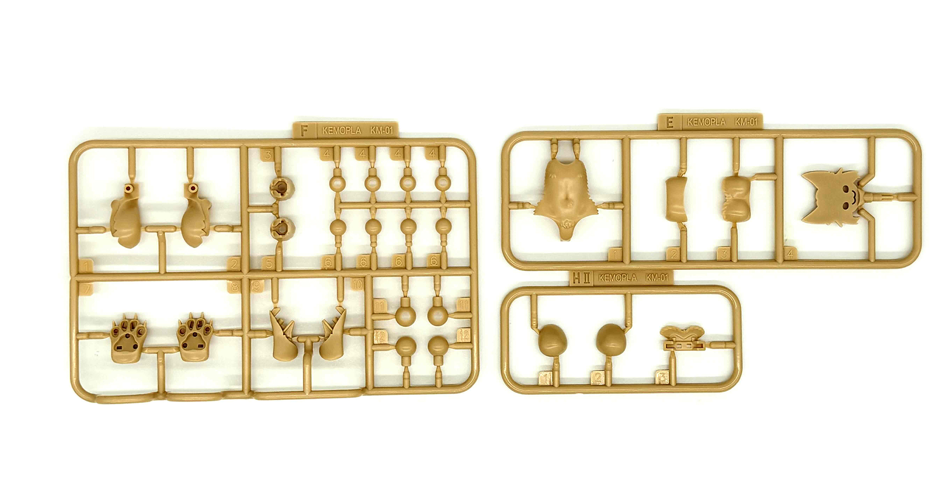 パーツの形からもヒトとは異なるケモノ感があります