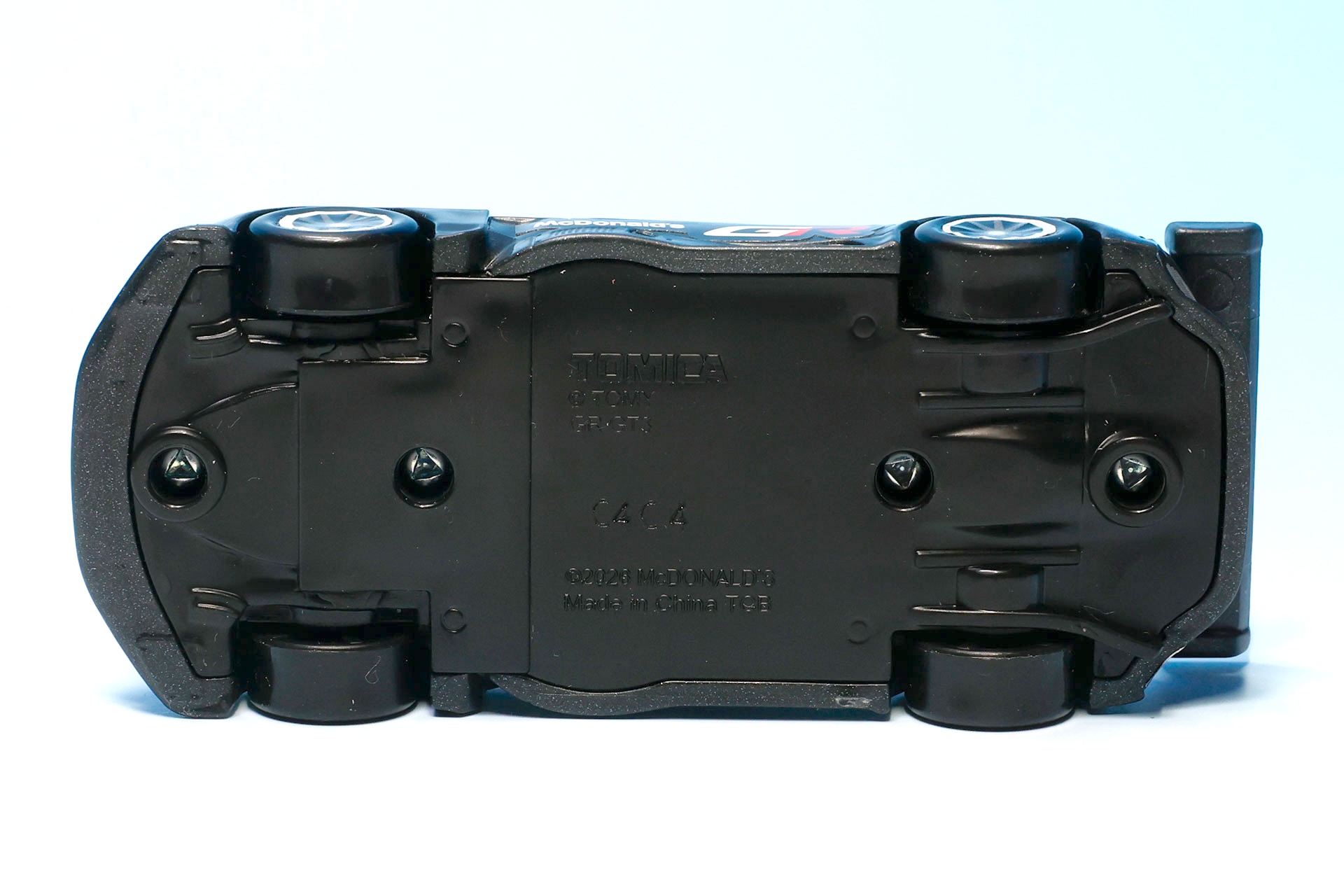 こちらは車両の底面側