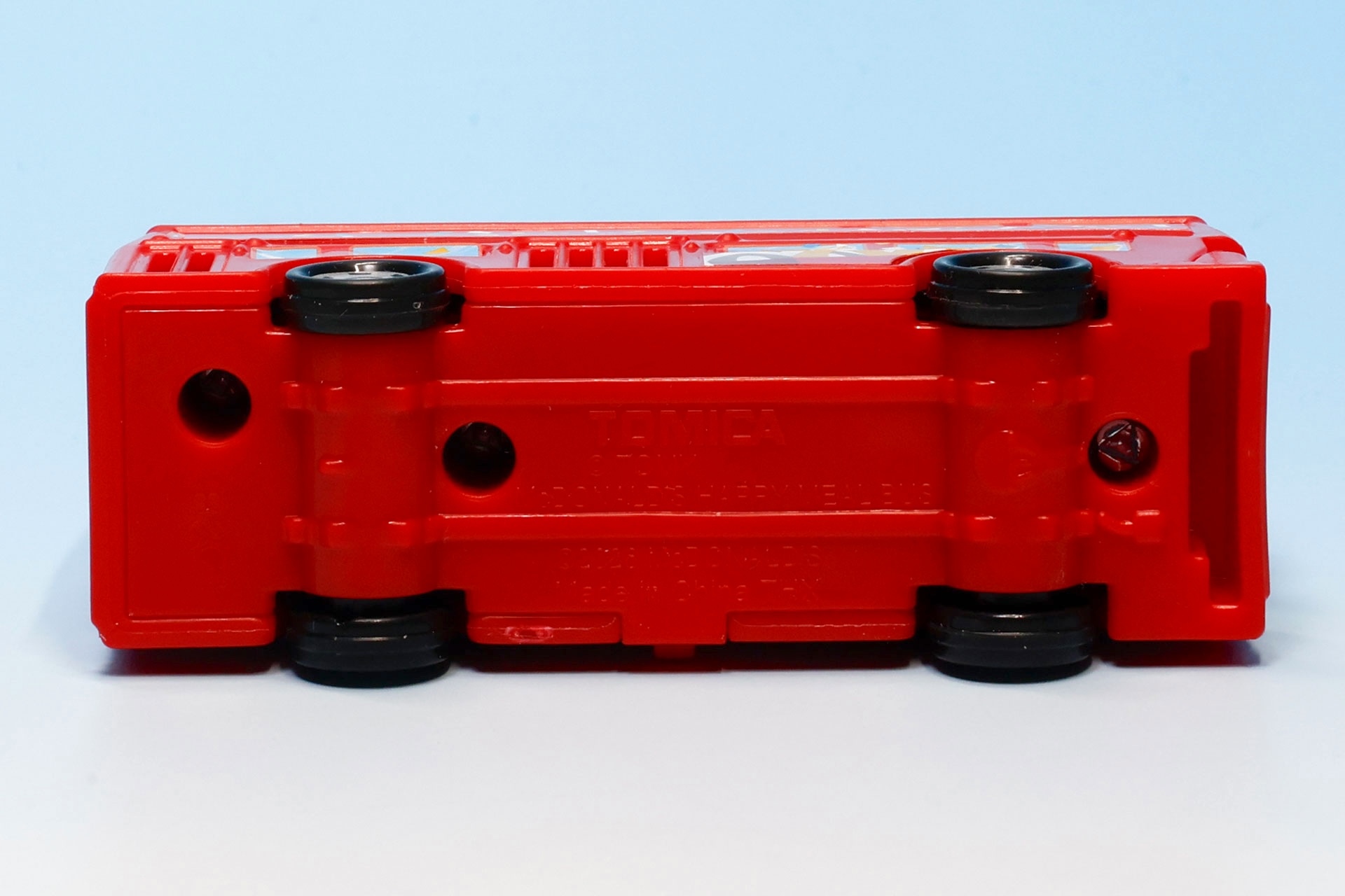 こちらは底面側