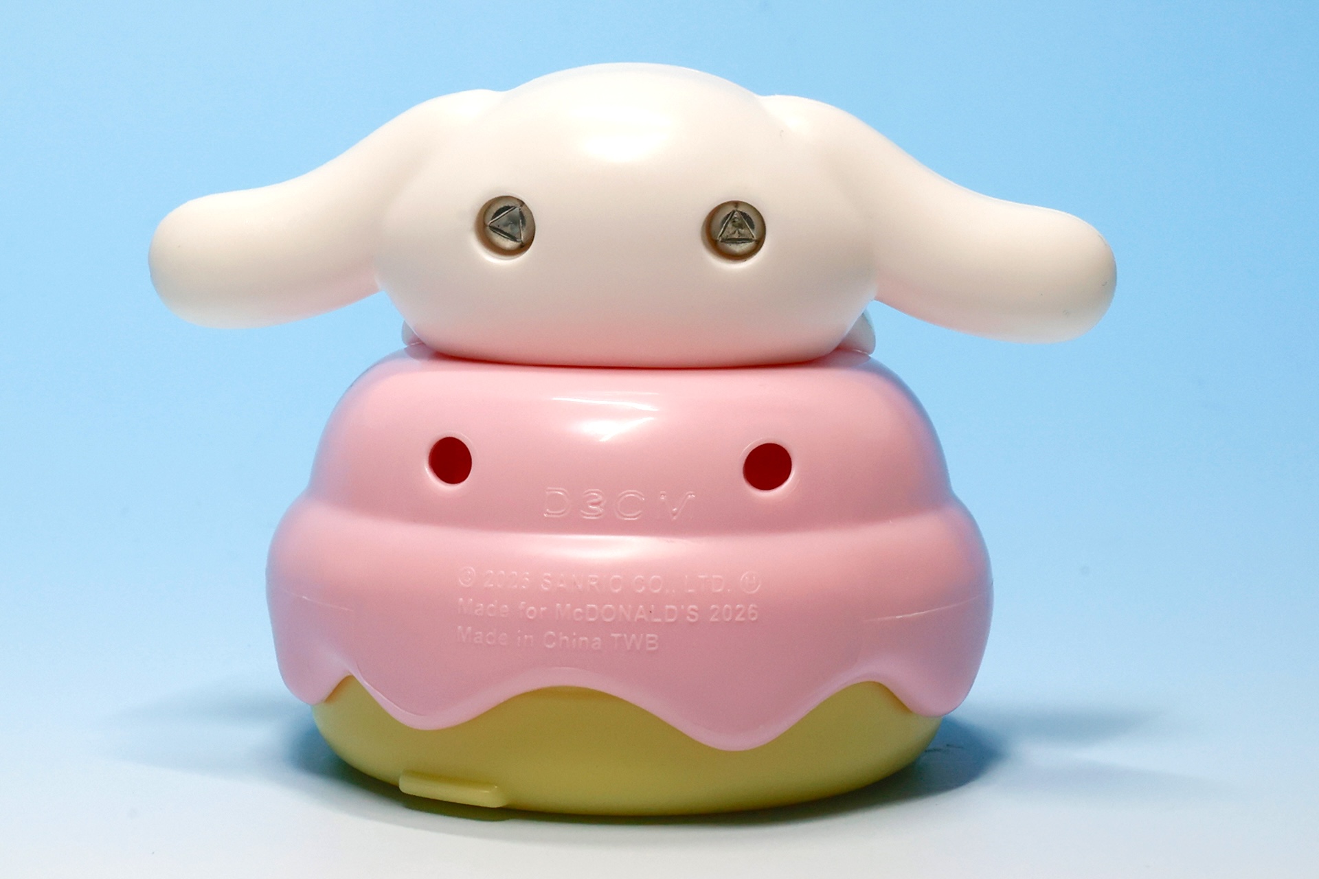 机の上に飾っておくのにちょうどいいサイズだ