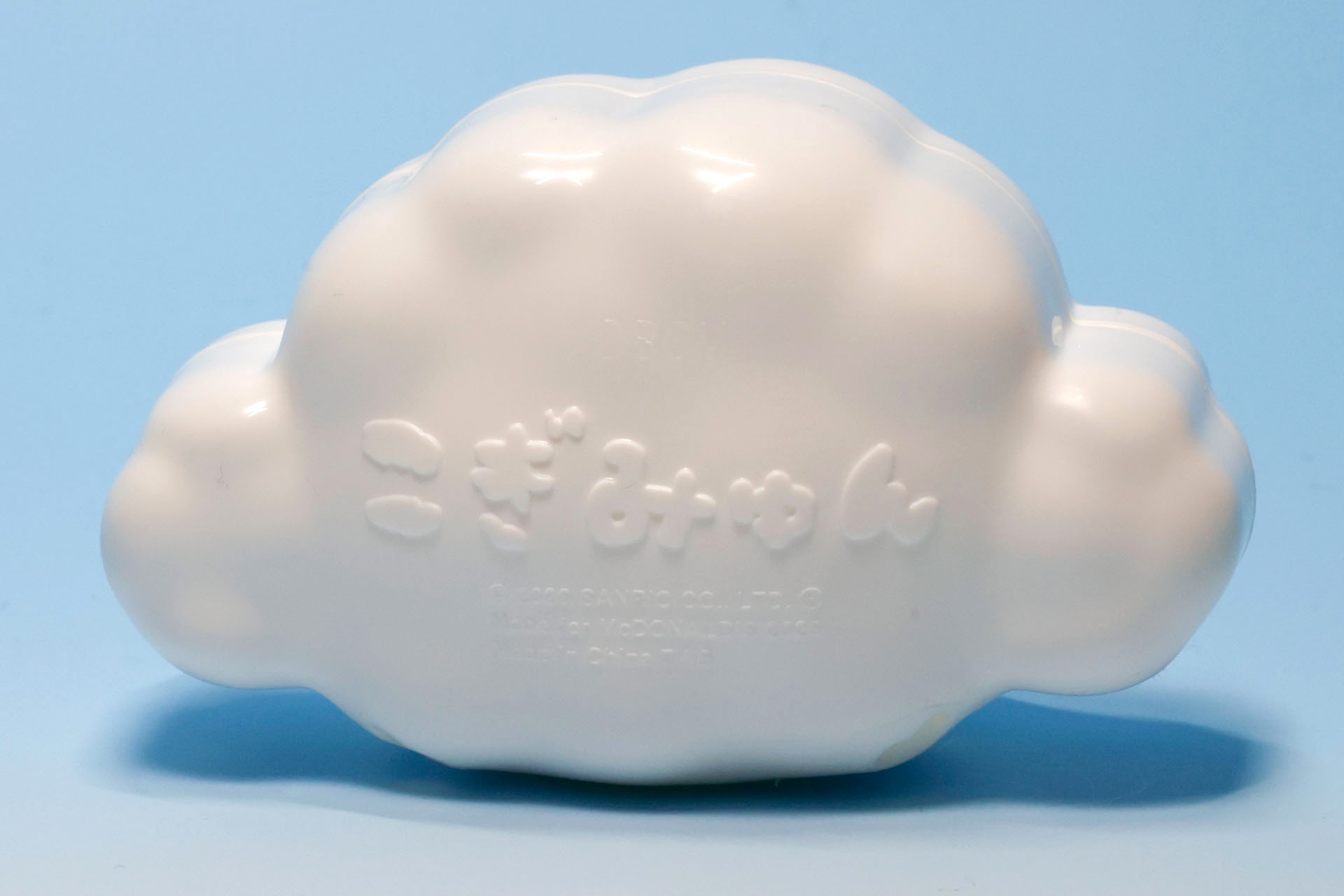 背面側には、こぎみゅんのロゴが刻まれている